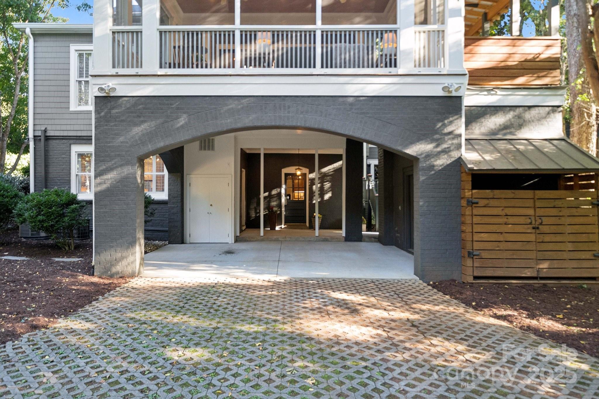 425 Clement Avenue