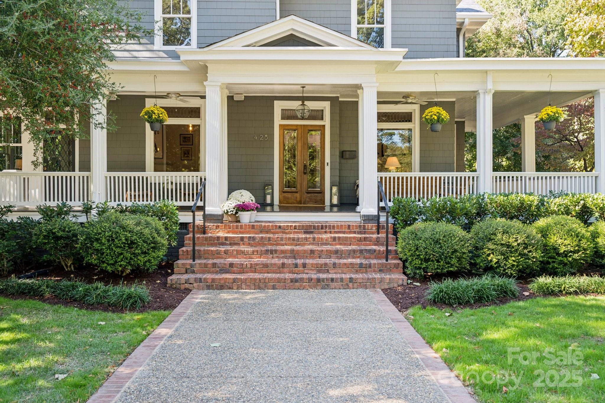 425 Clement Avenue