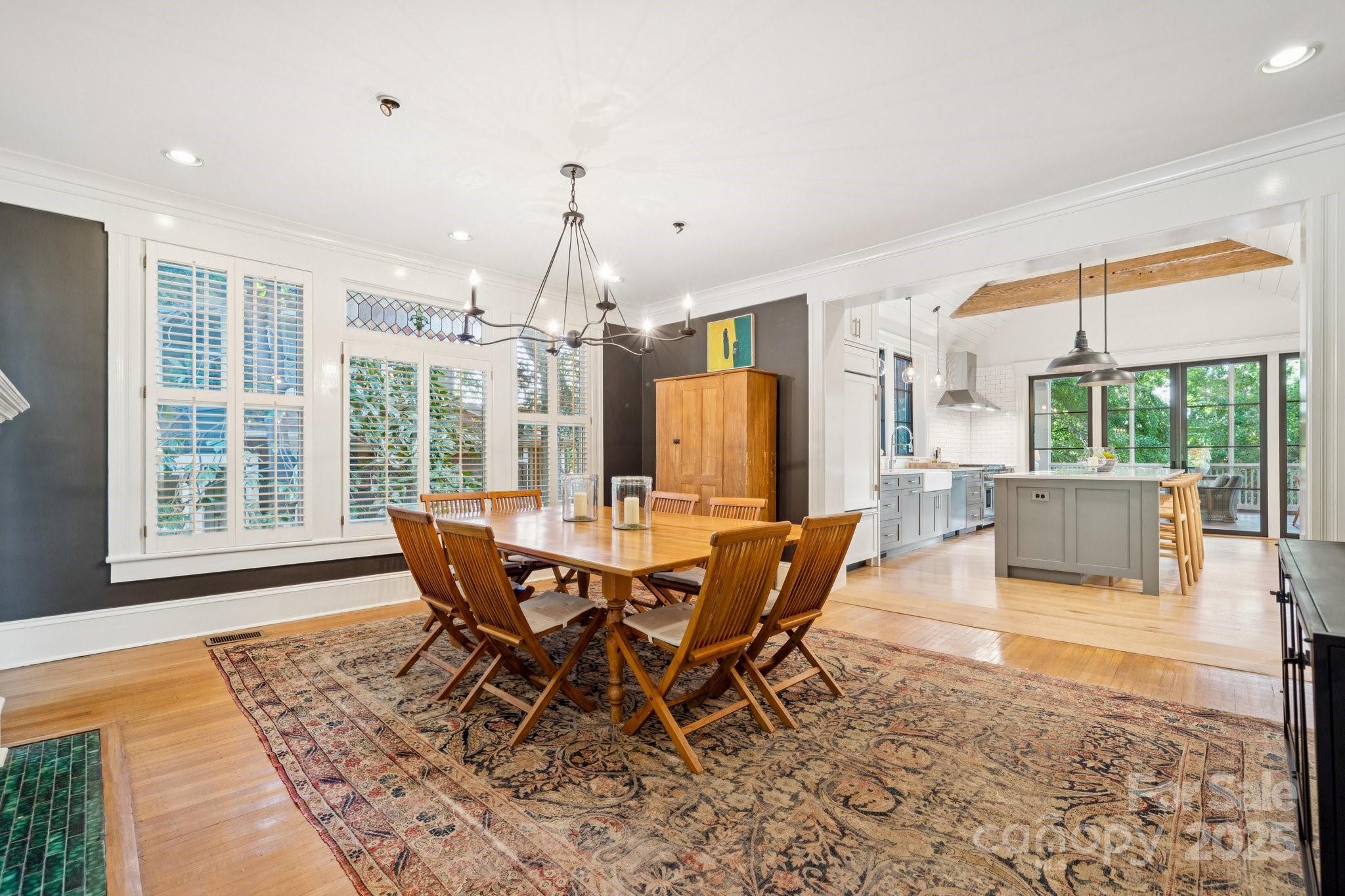 425 Clement Avenue