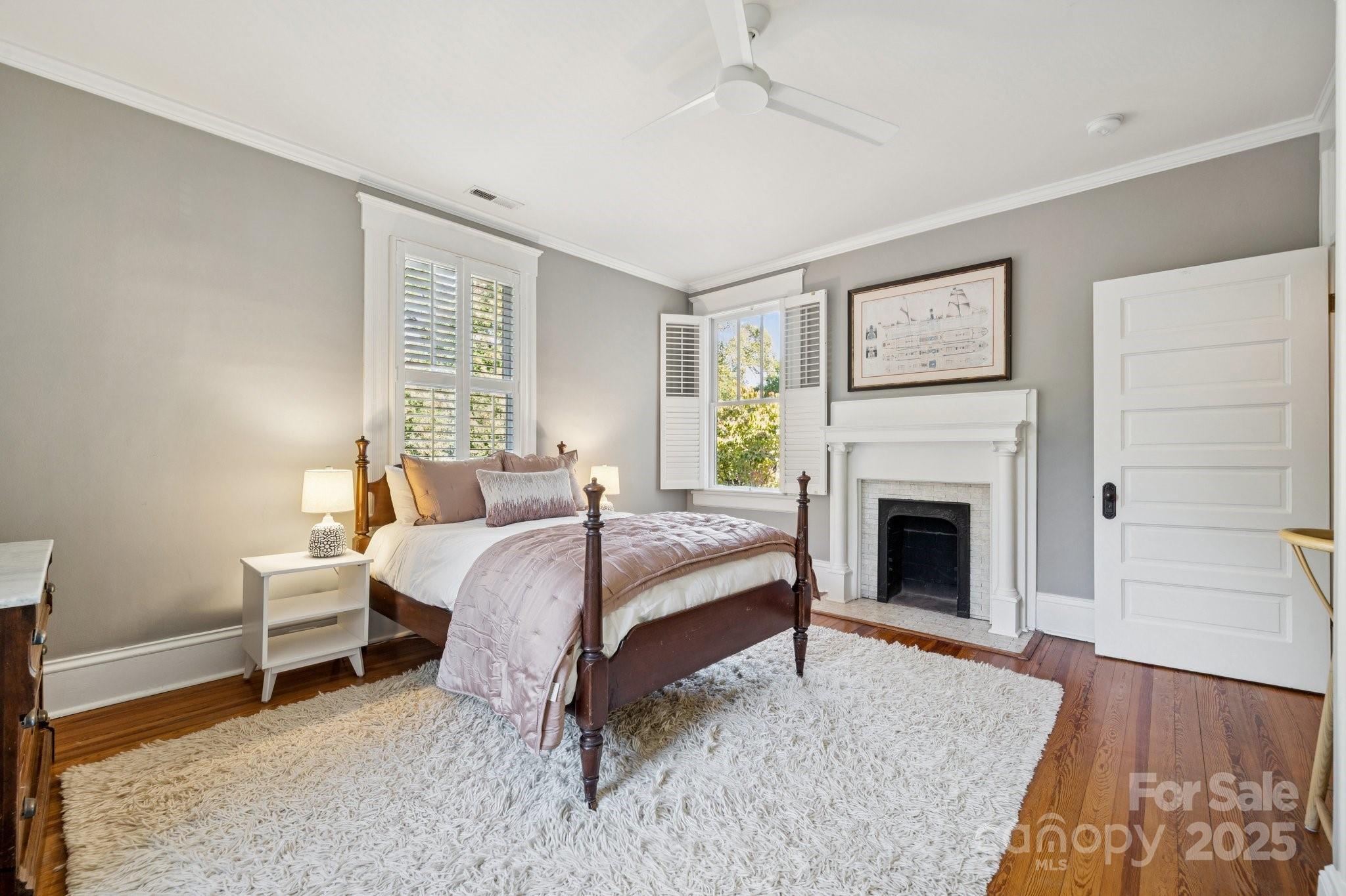 425 Clement Avenue
