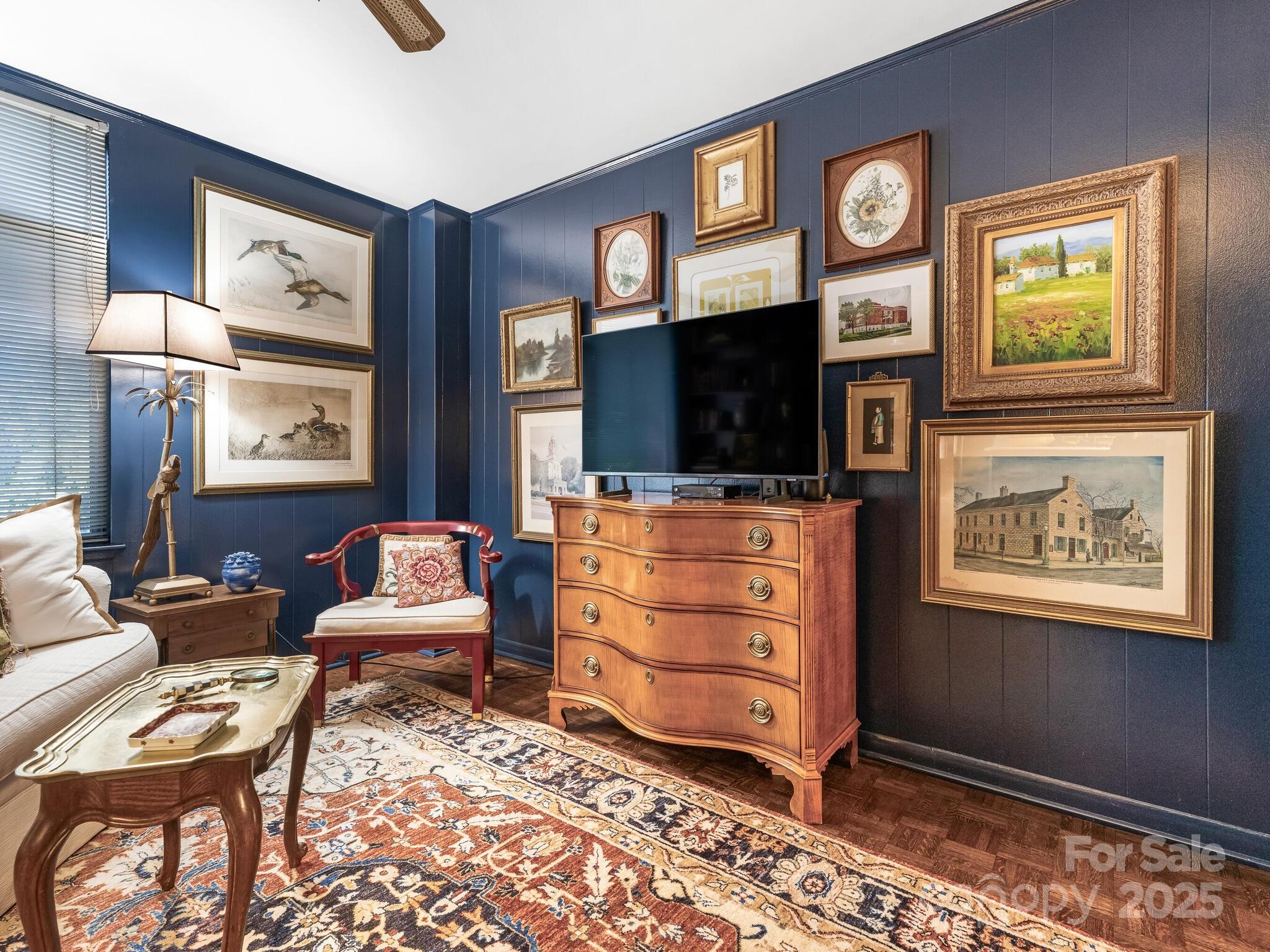 1300 Queens Road Unit: 401