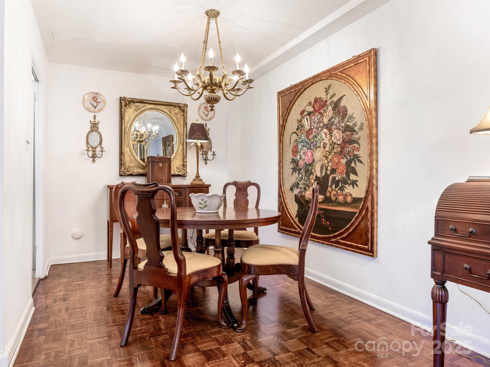 1300 Queens Road Unit: 401