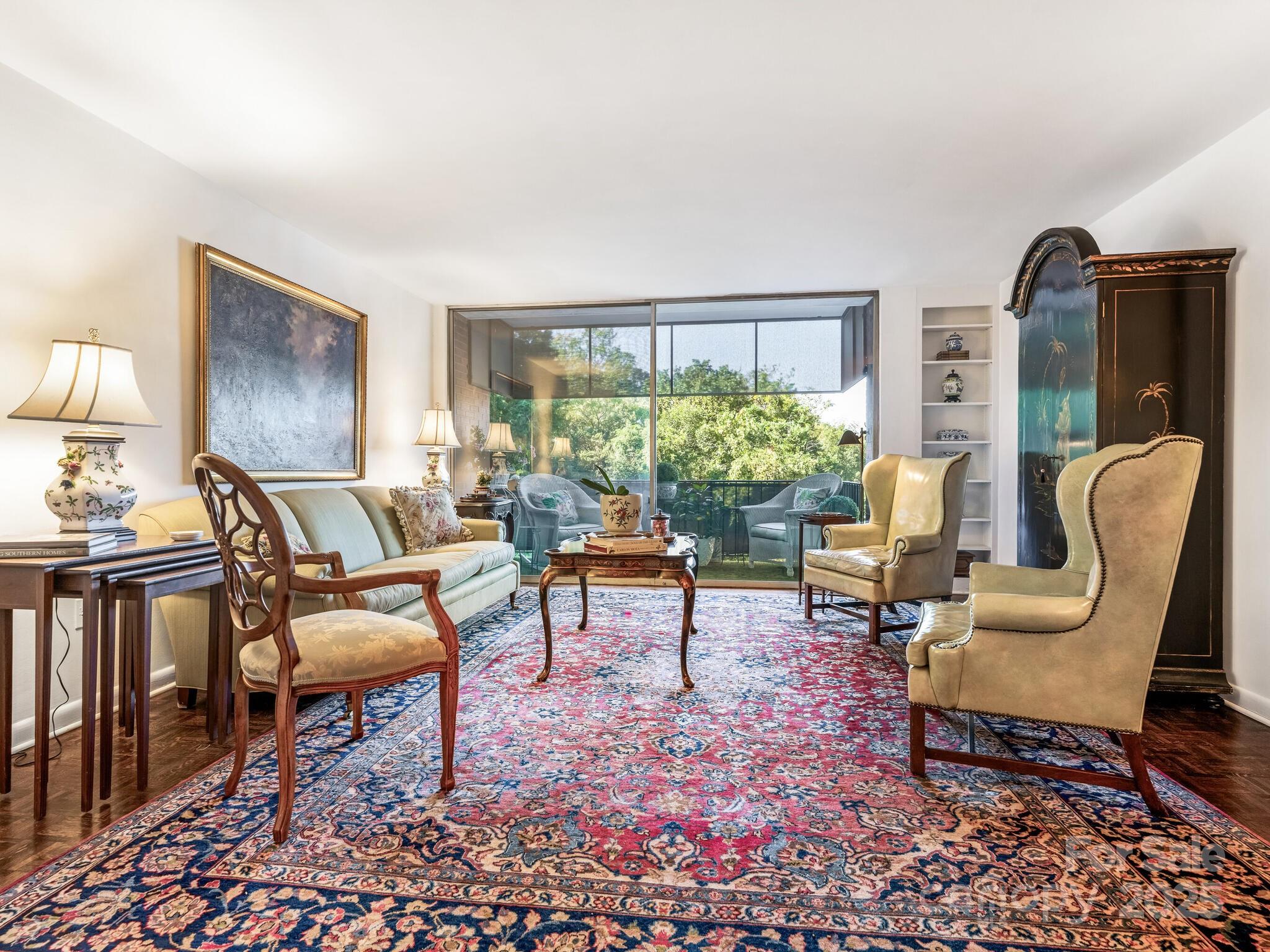 1300 Queens Road Unit: 401