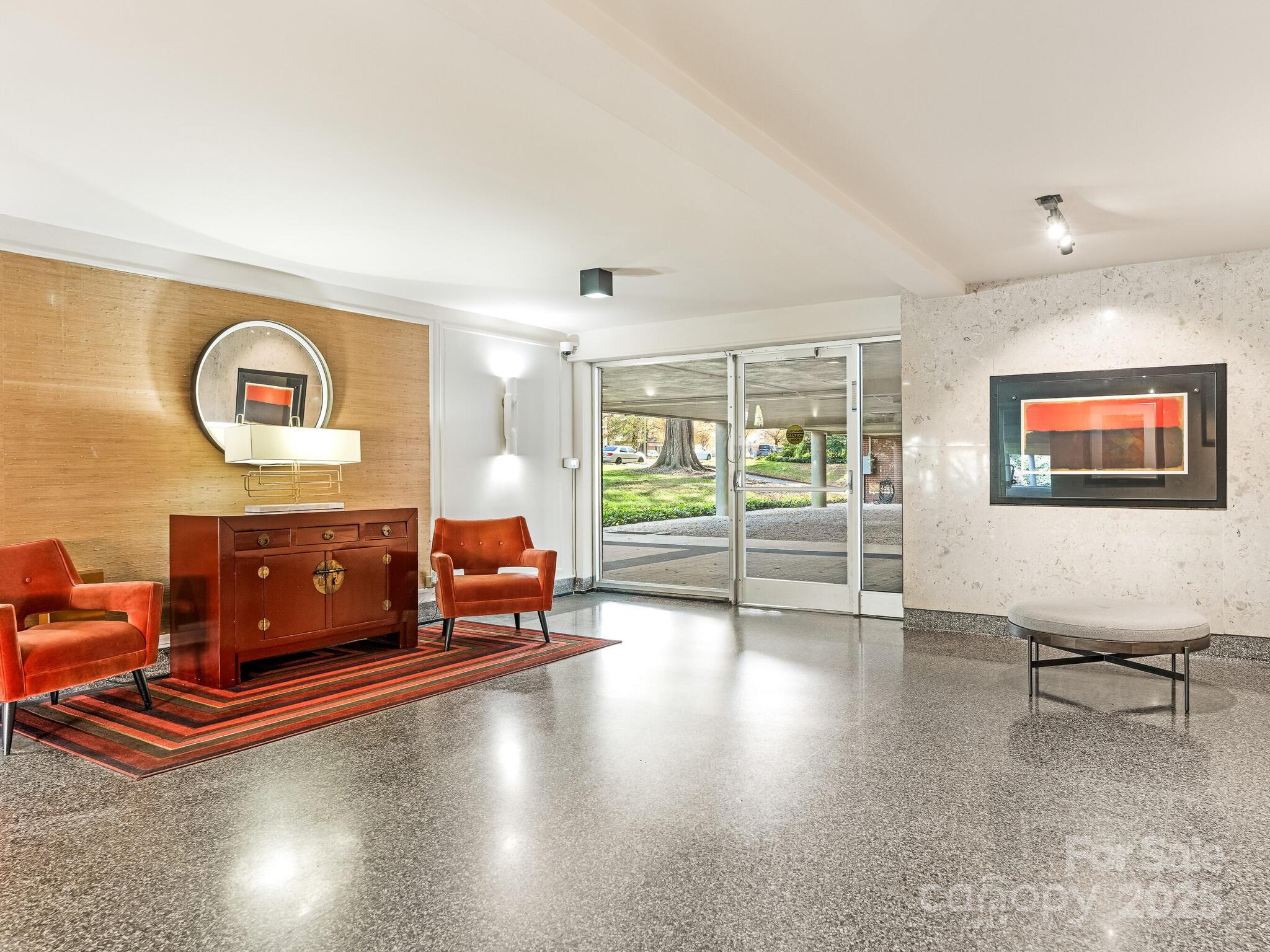 1300 Queens Road Unit: 401