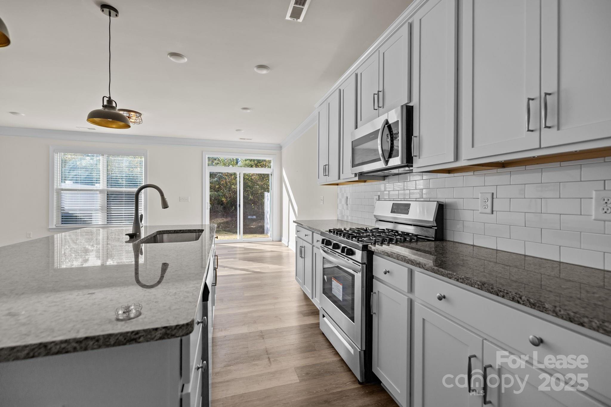 2141 Bexar Trail
