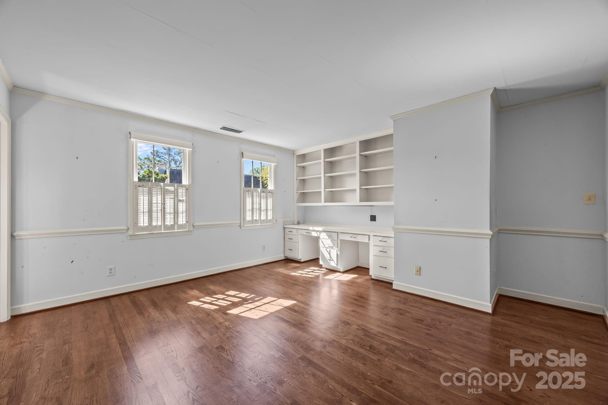 155 Perrin Place