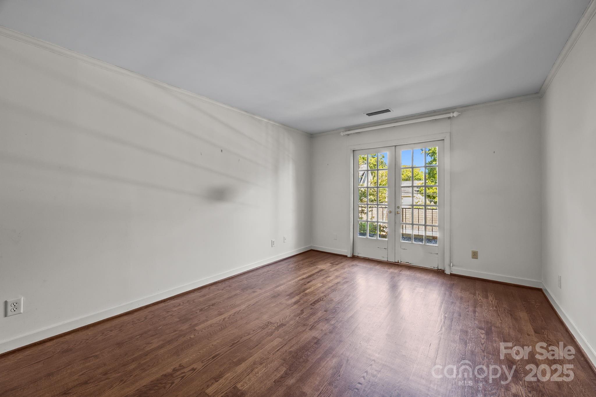 155 Perrin Place