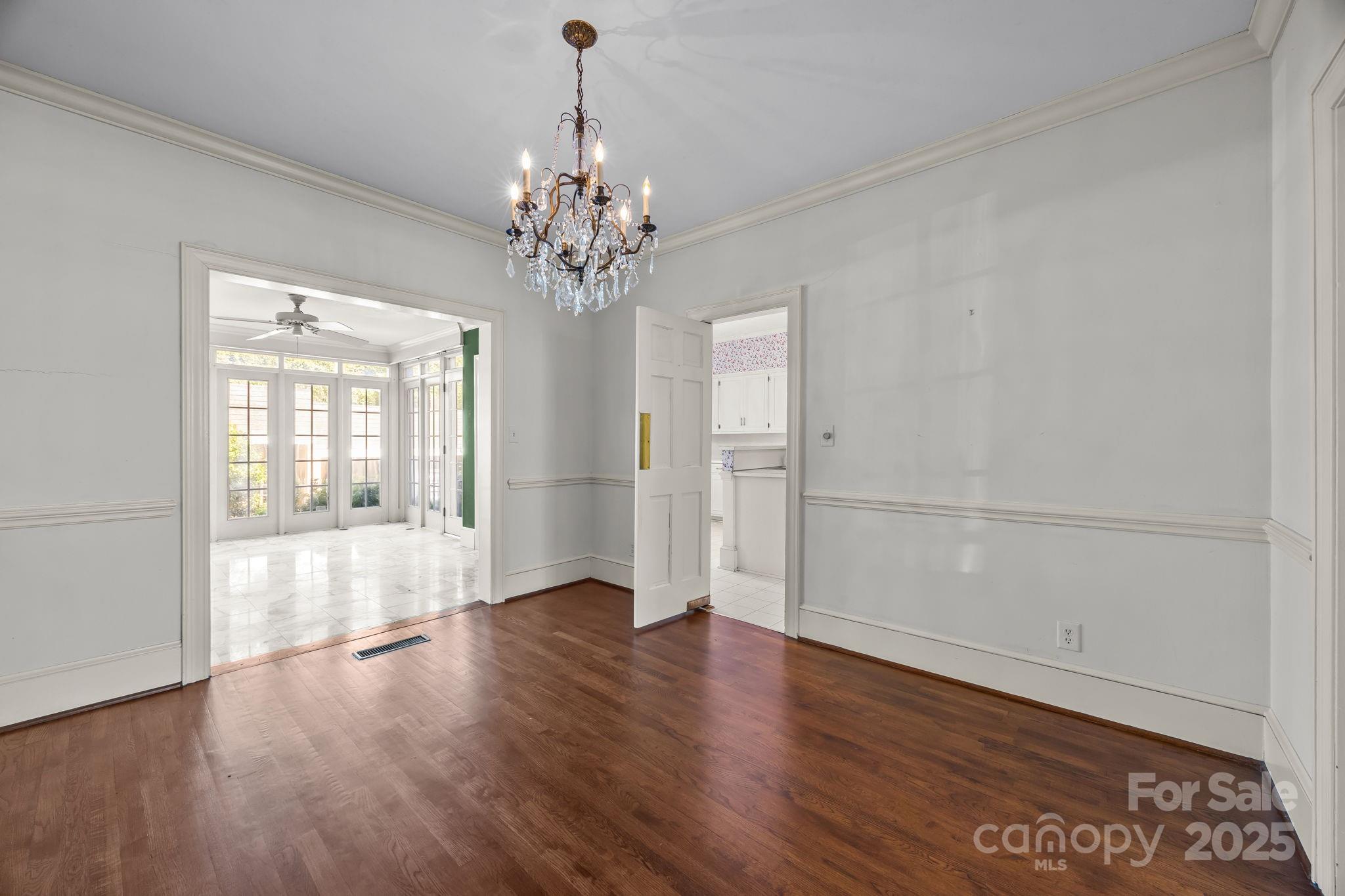 155 Perrin Place