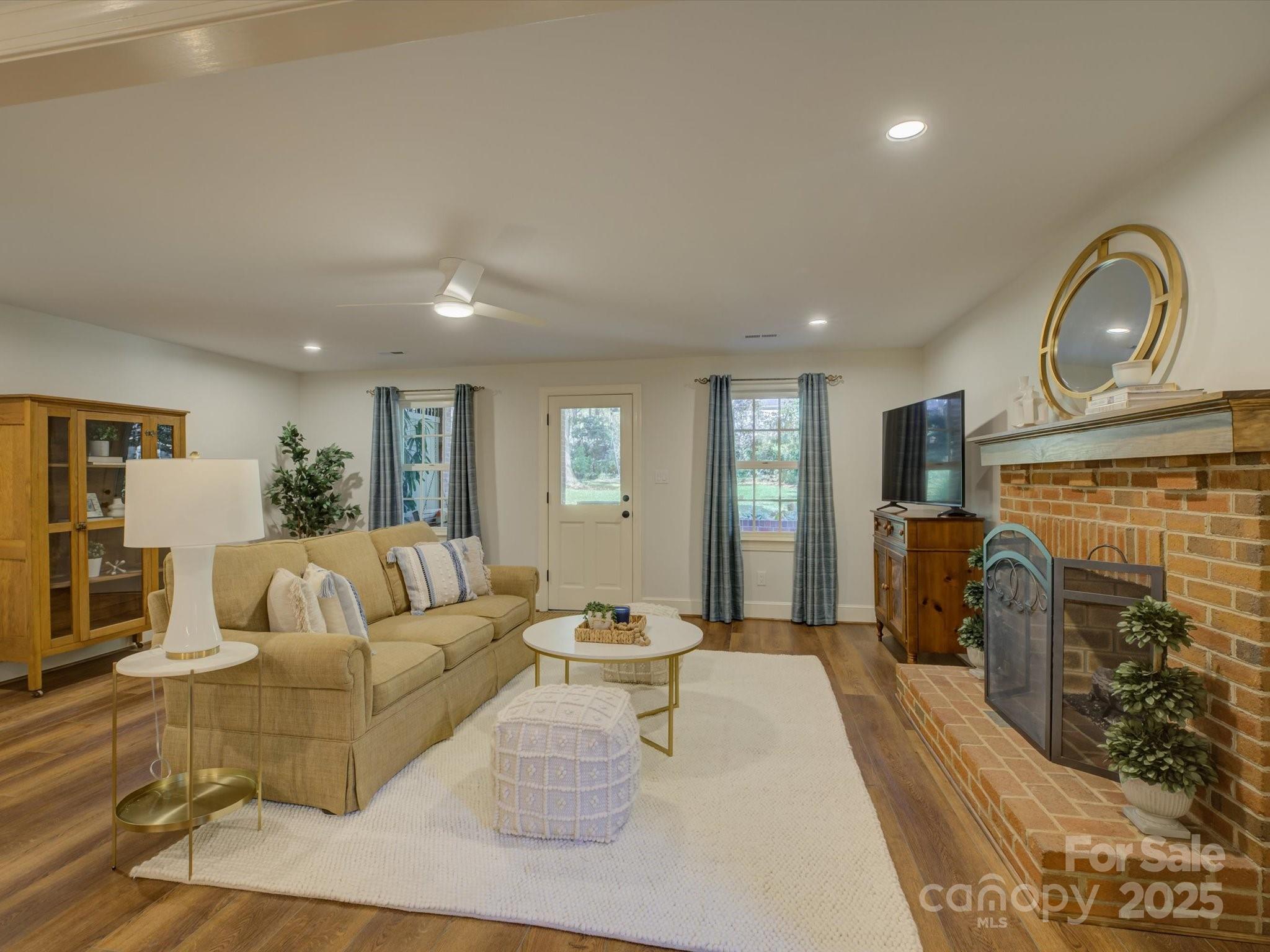 2640 Alanby Lane
