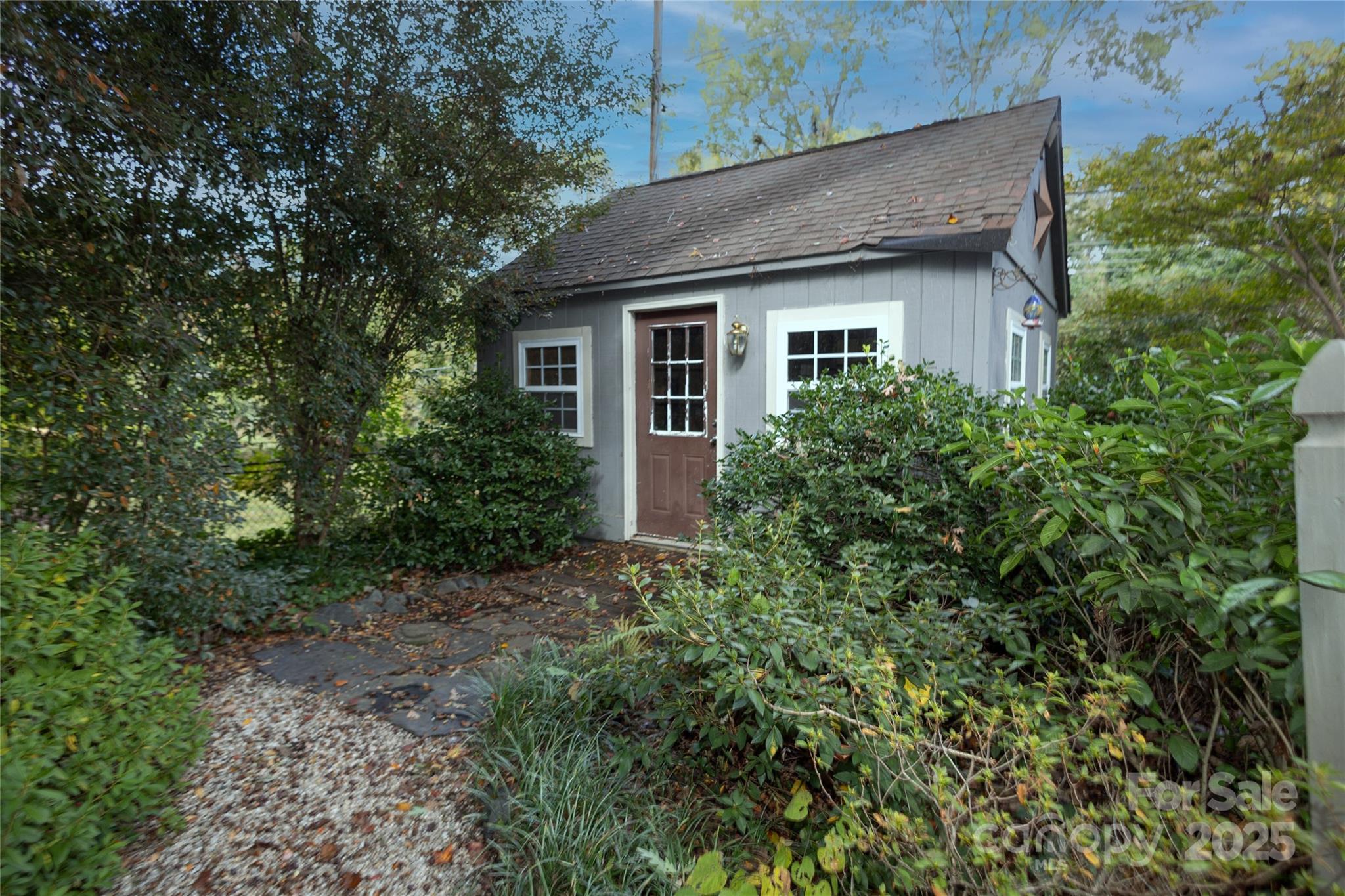 5009 Baylor Drive
