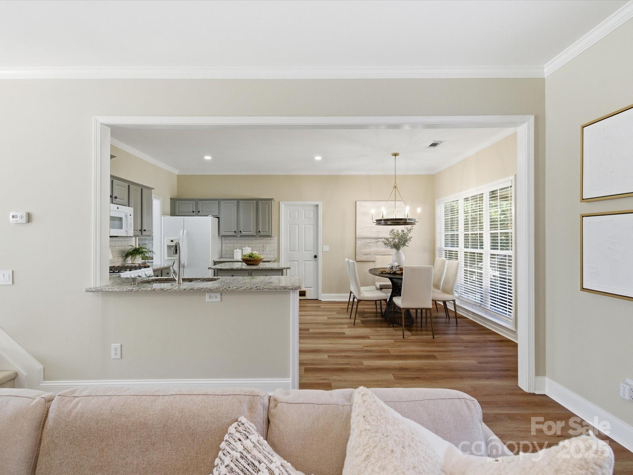 2522 Beacon Forest Drive