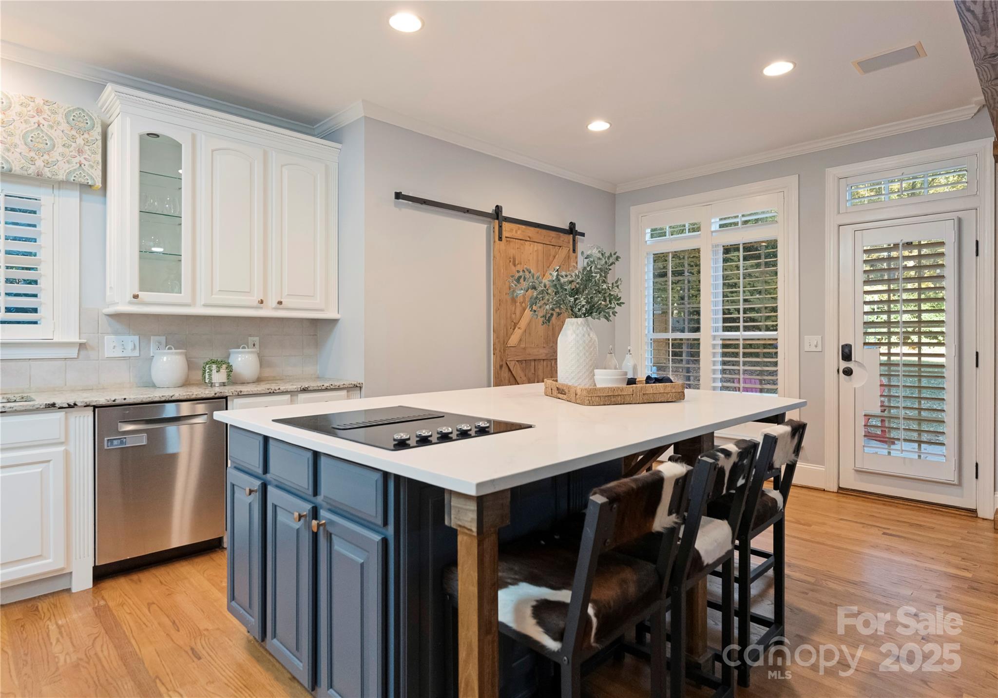 6011 Hunter Lane