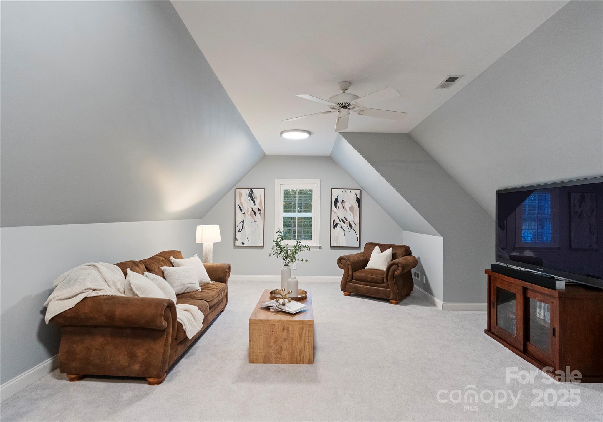 6011 Hunter Lane