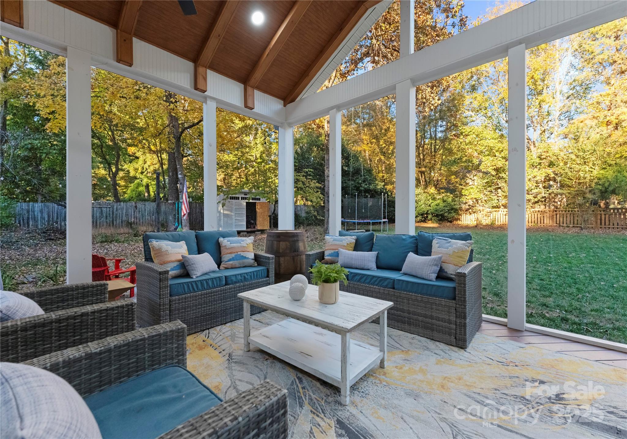 6011 Hunter Lane
