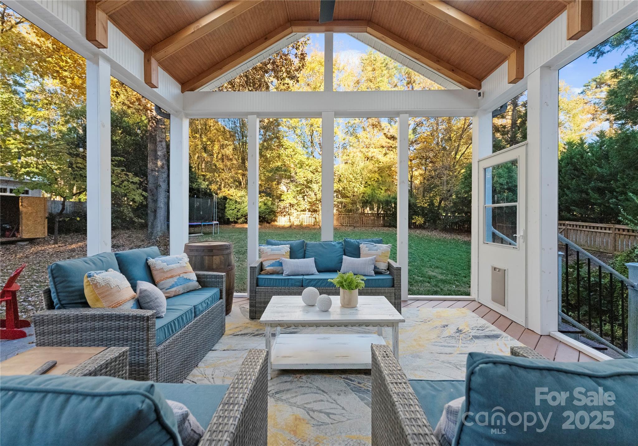 6011 Hunter Lane