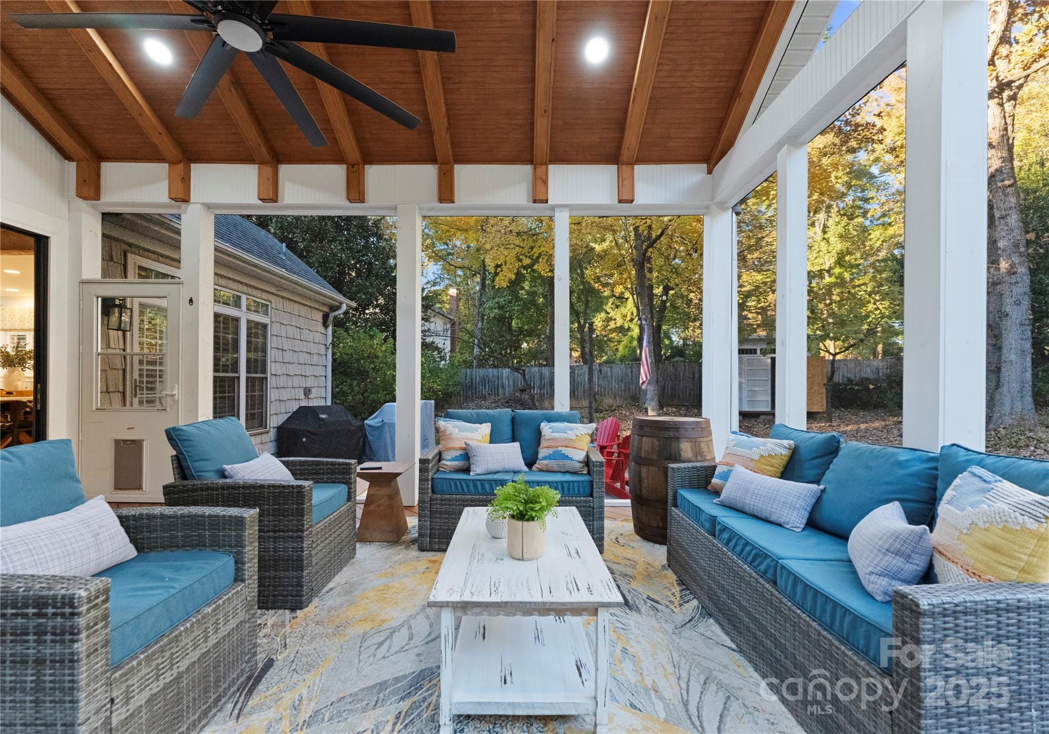6011 Hunter Lane