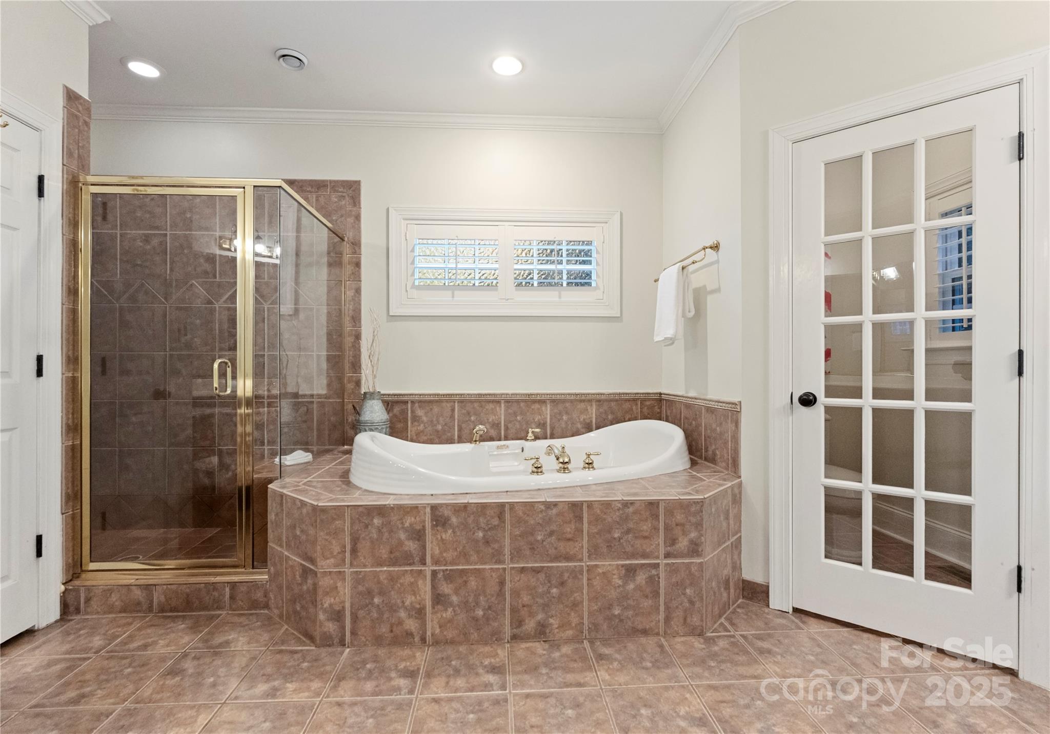 6011 Hunter Lane