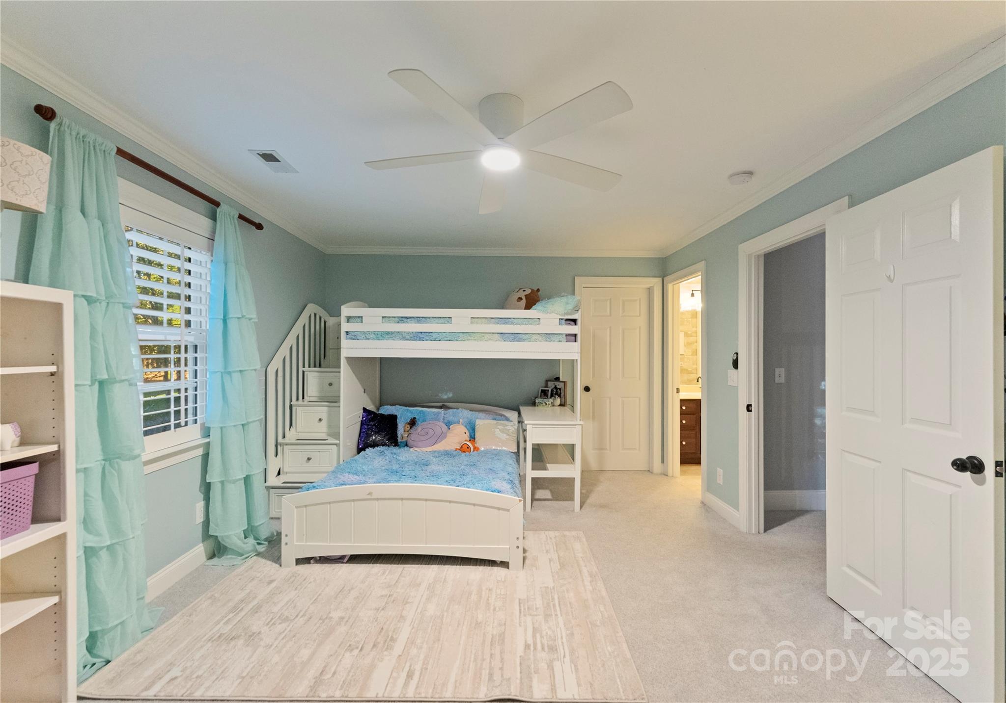 6011 Hunter Lane