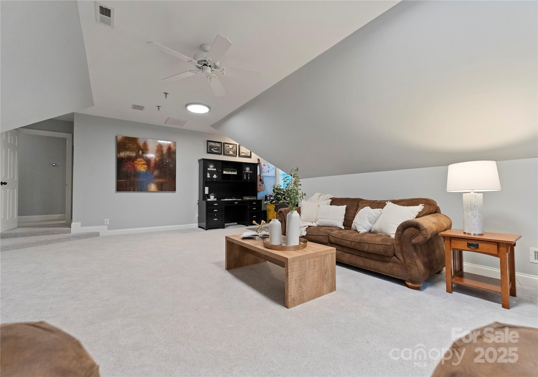 6011 Hunter Lane