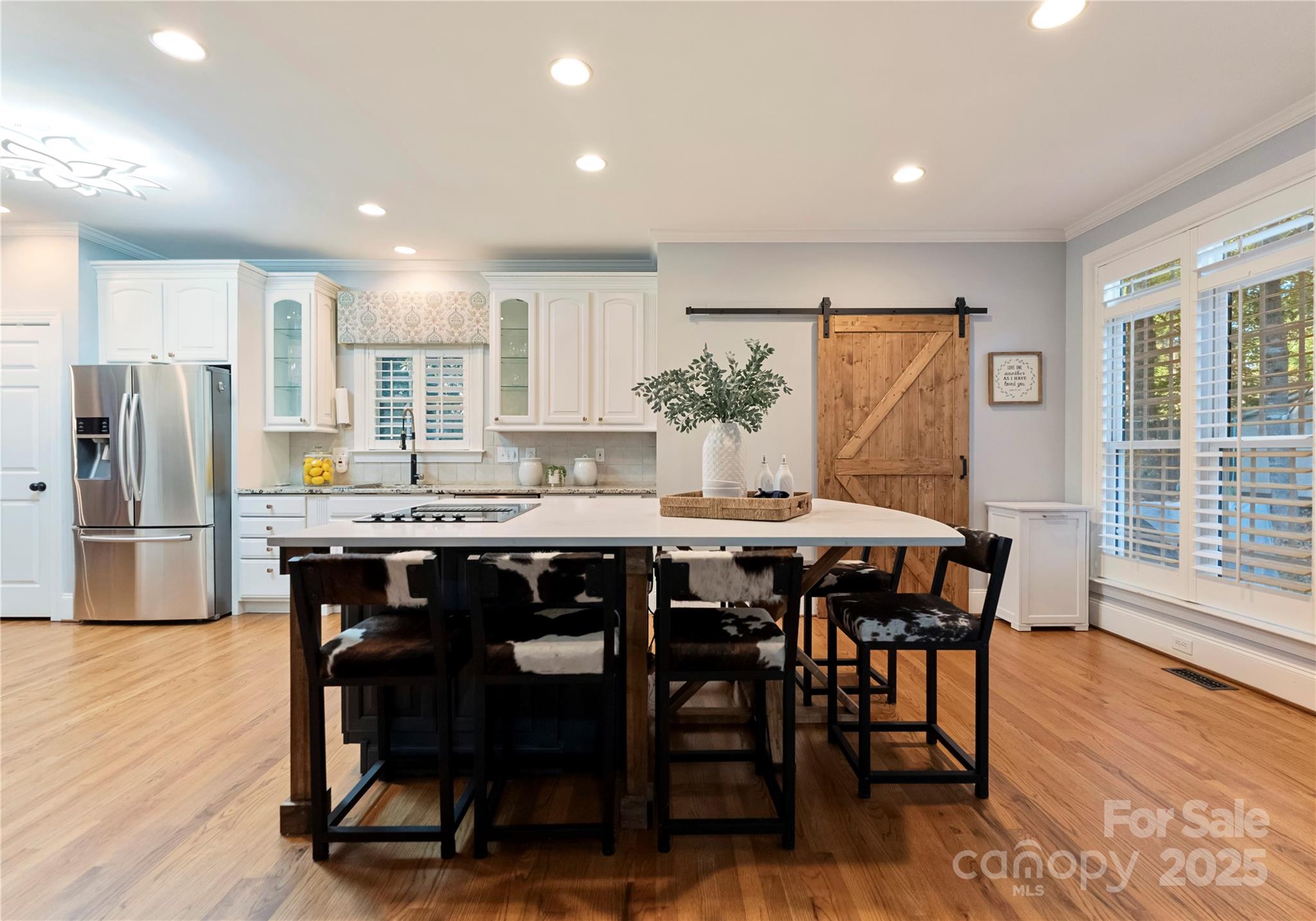 6011 Hunter Lane