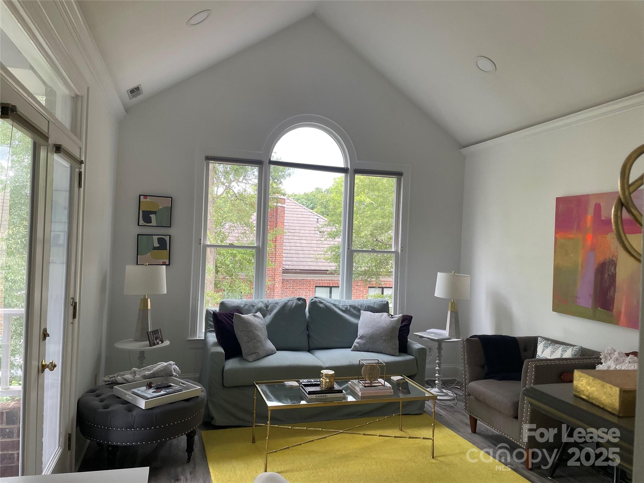 2315 Selwyn Avenue Unit: I