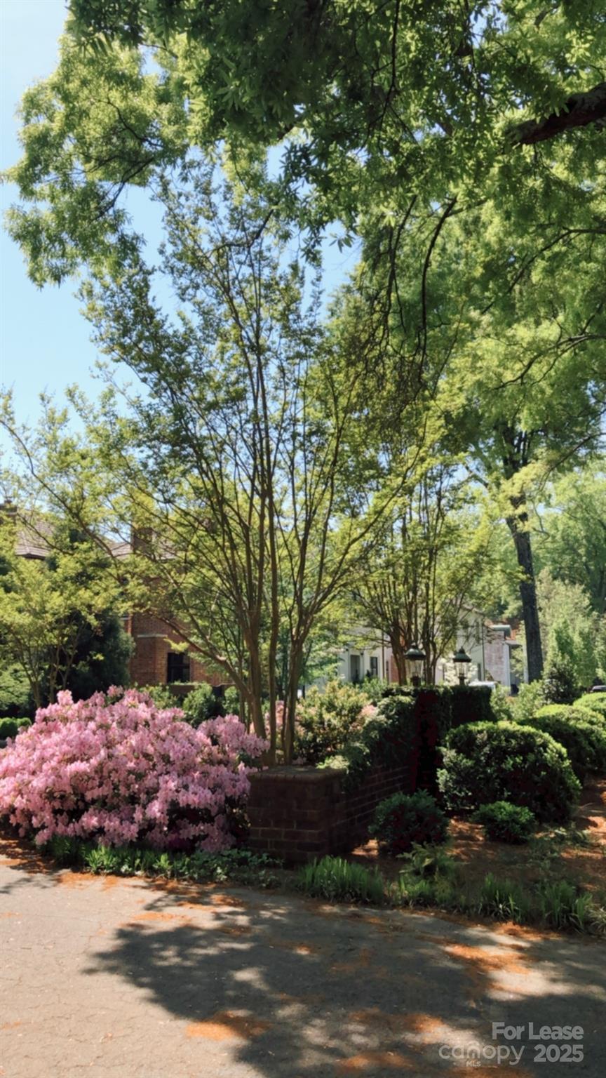 2315 Selwyn Avenue Unit: I