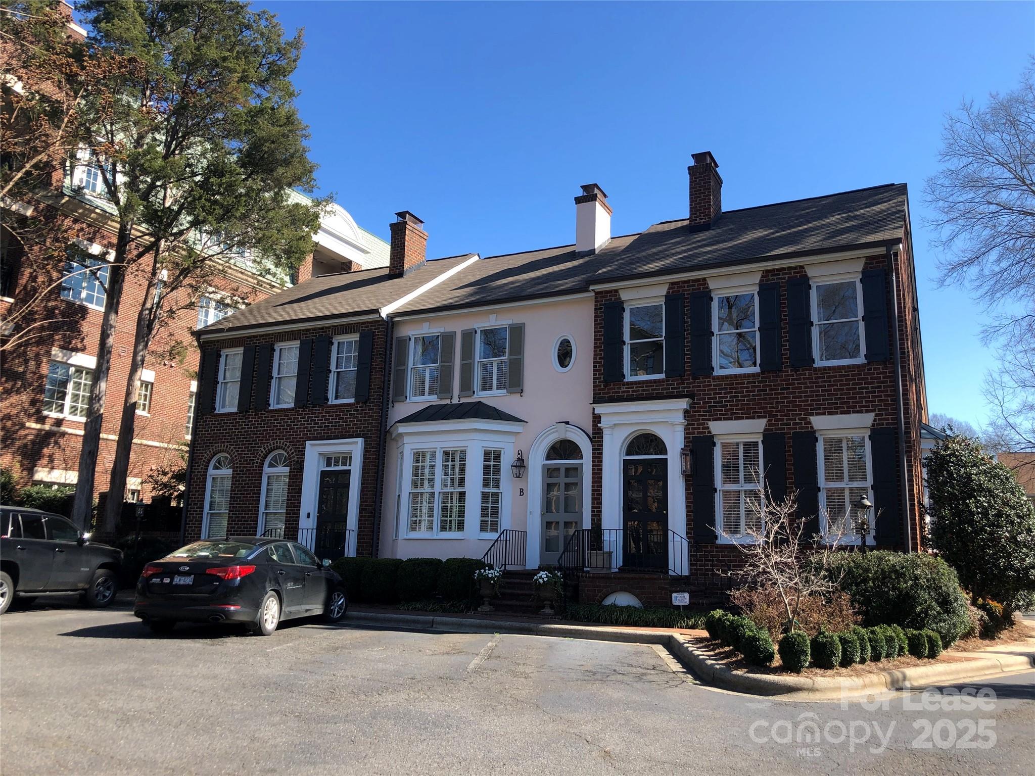 2315 Selwyn Avenue Unit: I