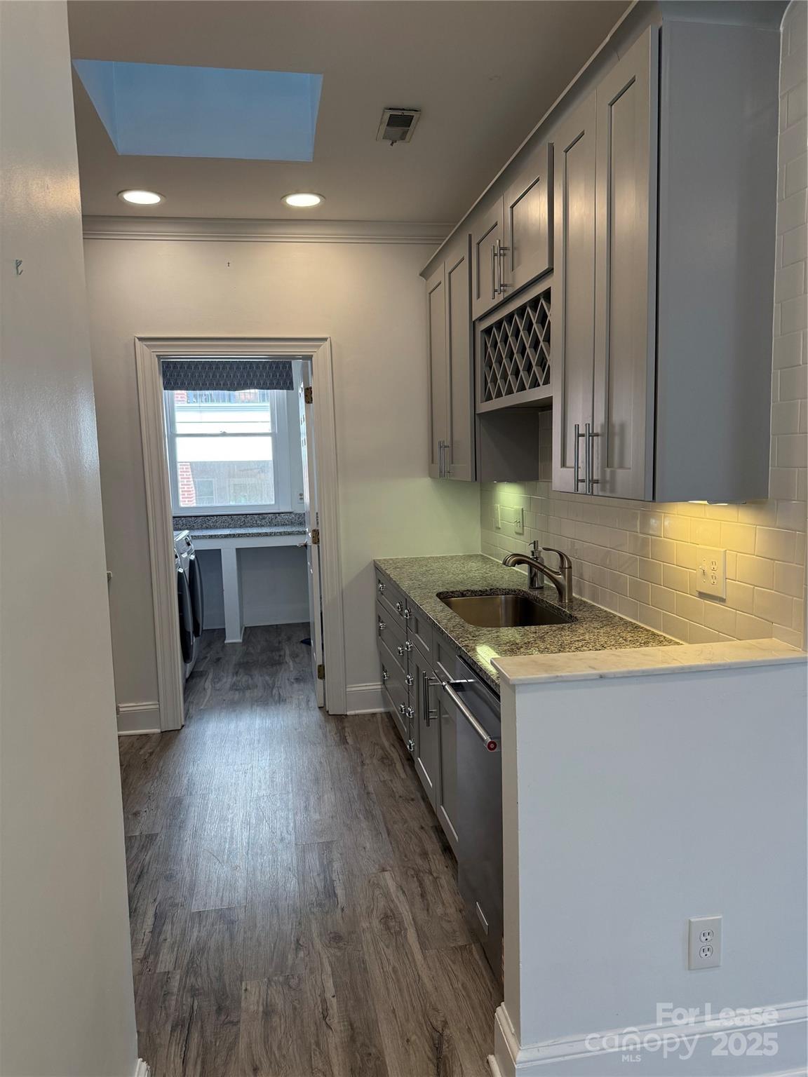 2315 Selwyn Avenue Unit: I