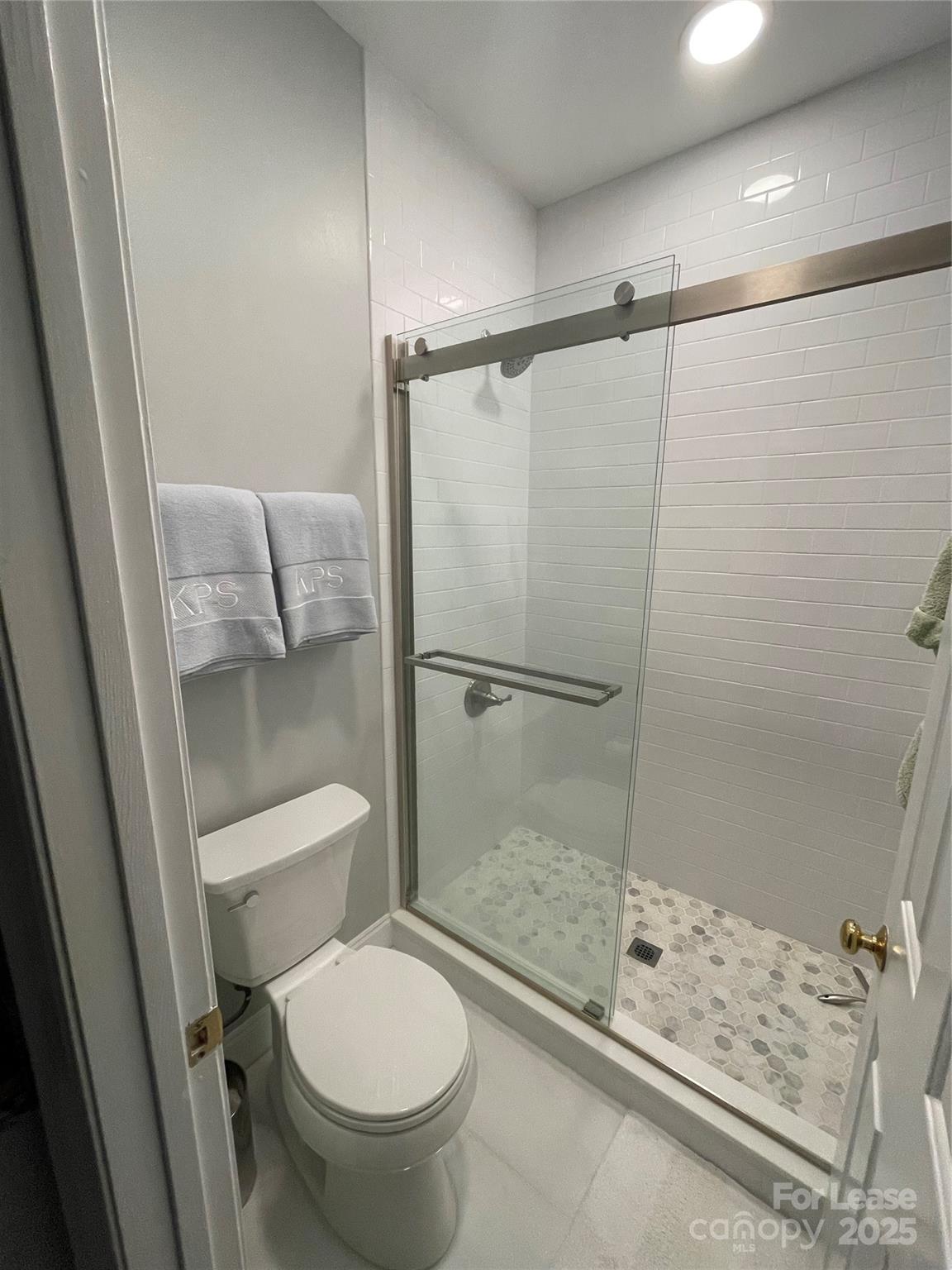 2315 Selwyn Avenue Unit: I