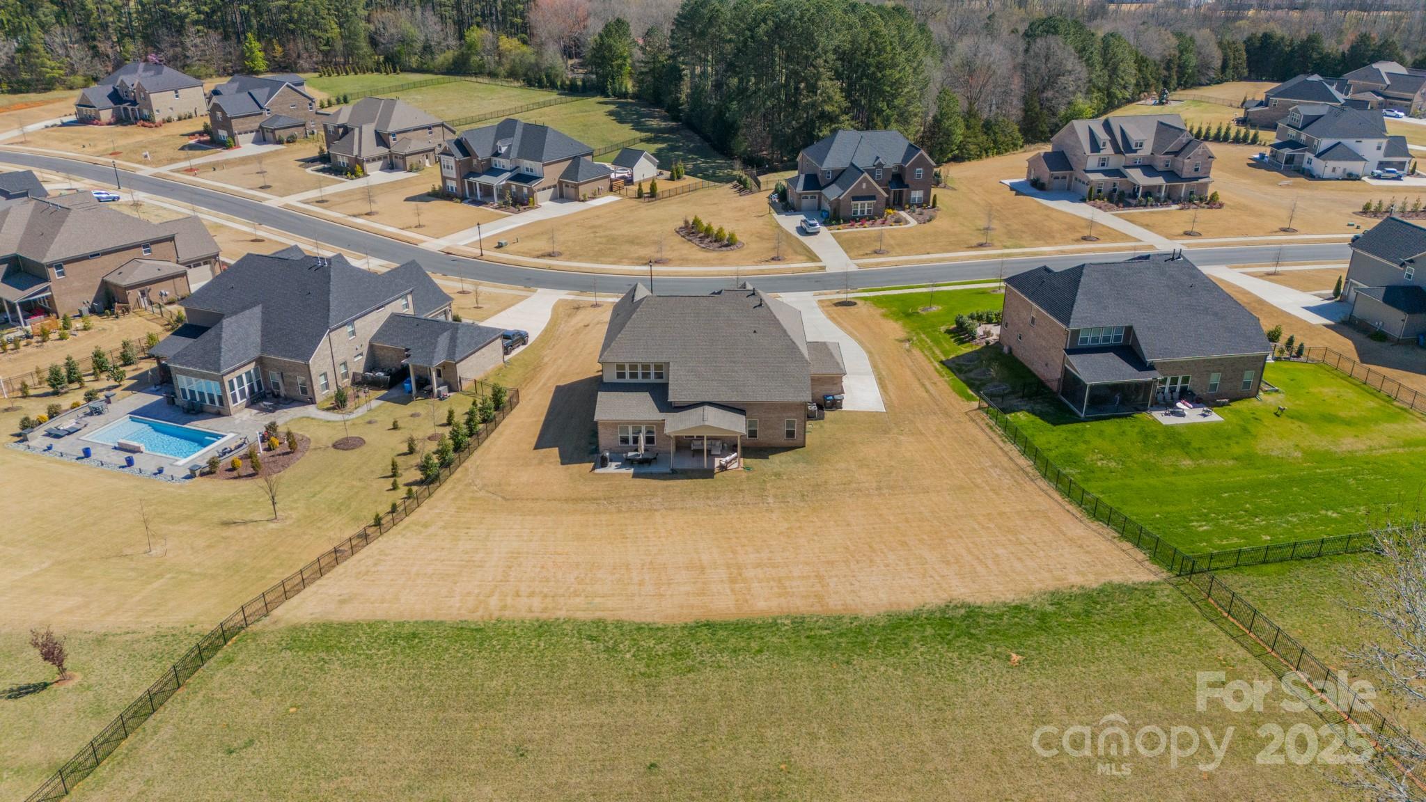 724 Cavesson Way