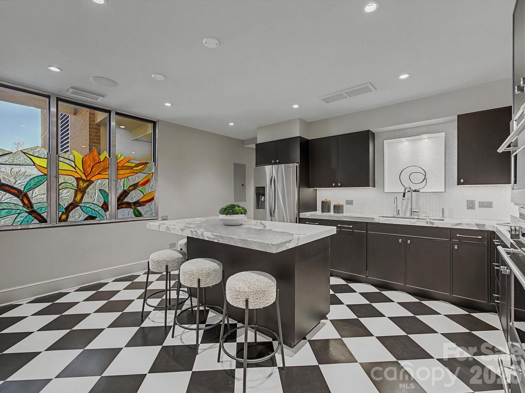 2633 Richardson Drive Unit: 5B