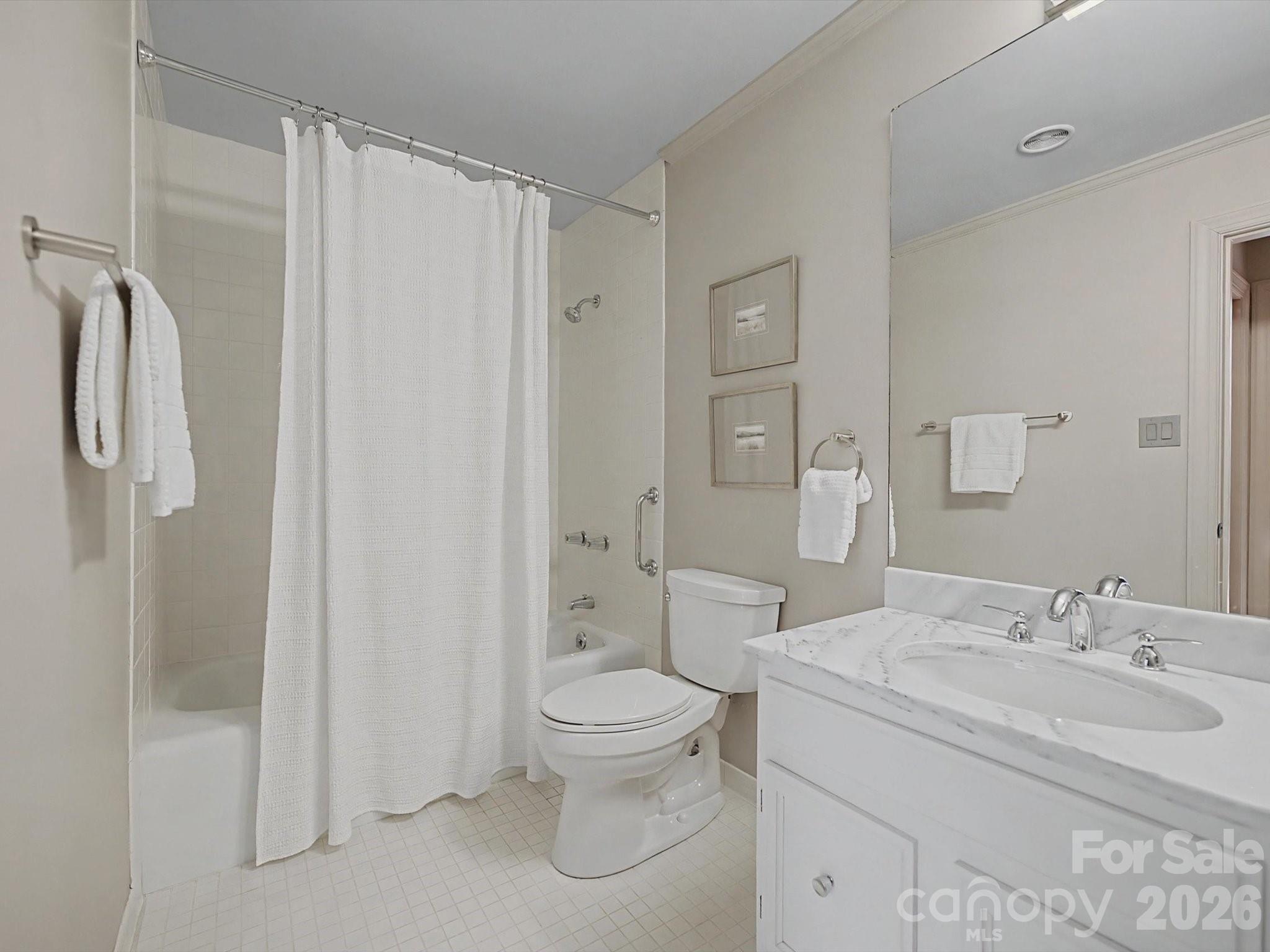 2633 Richardson Drive Unit: 5B