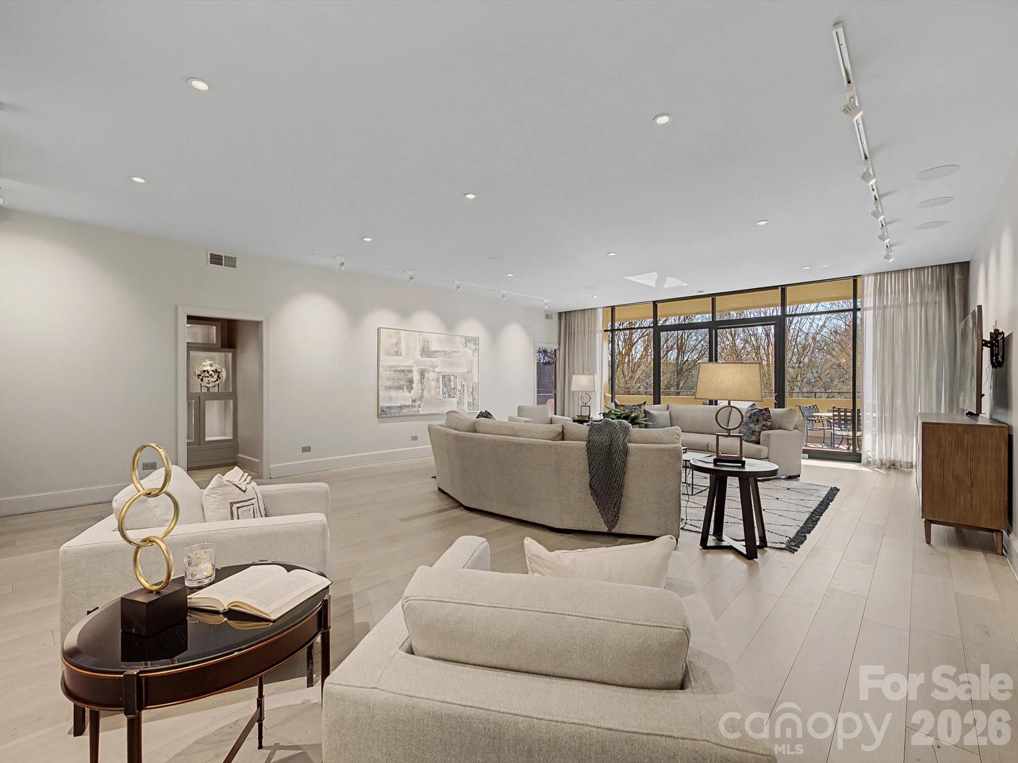 2633 Richardson Drive Unit: 5B