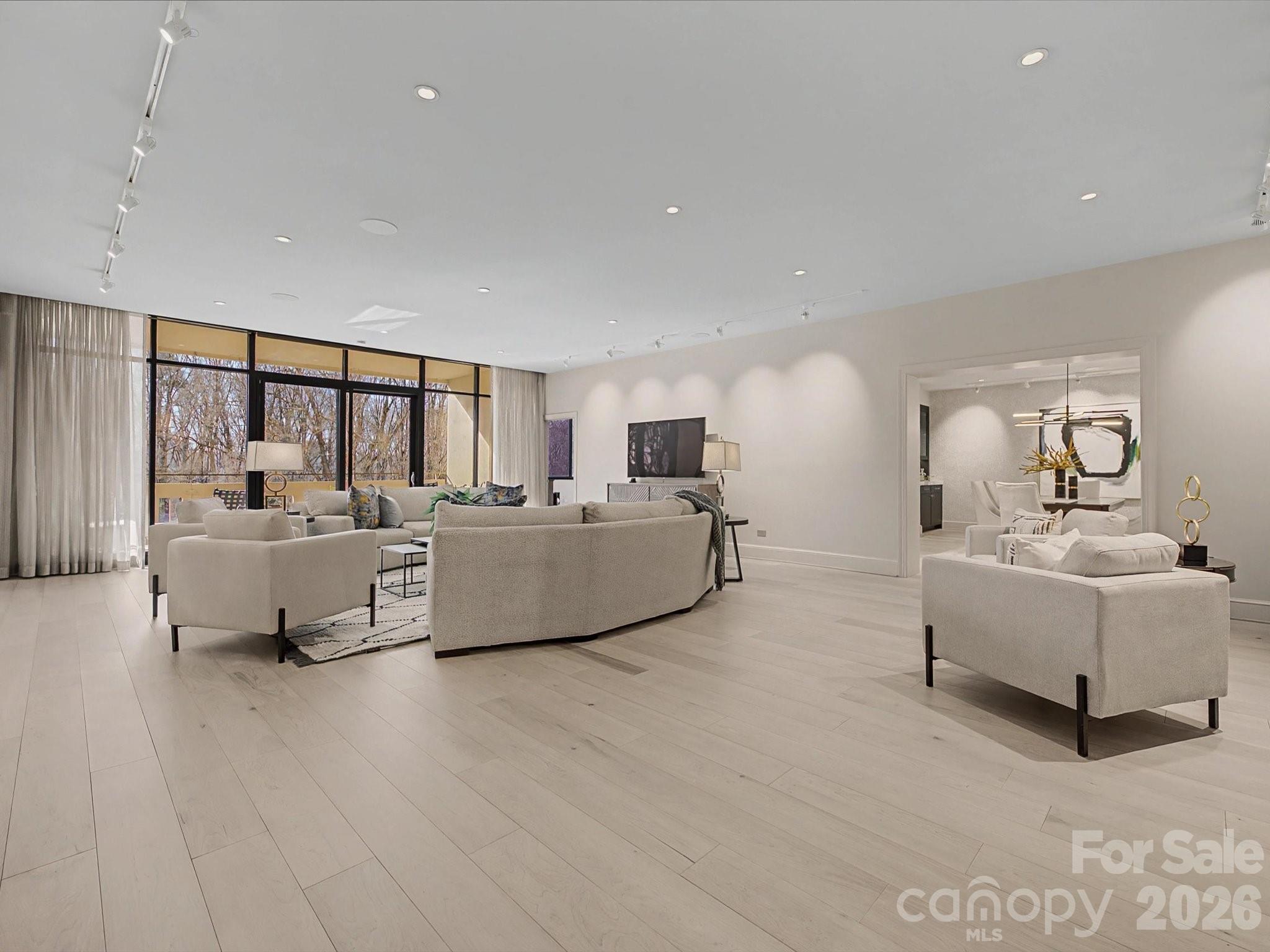 2633 Richardson Drive Unit: 5B