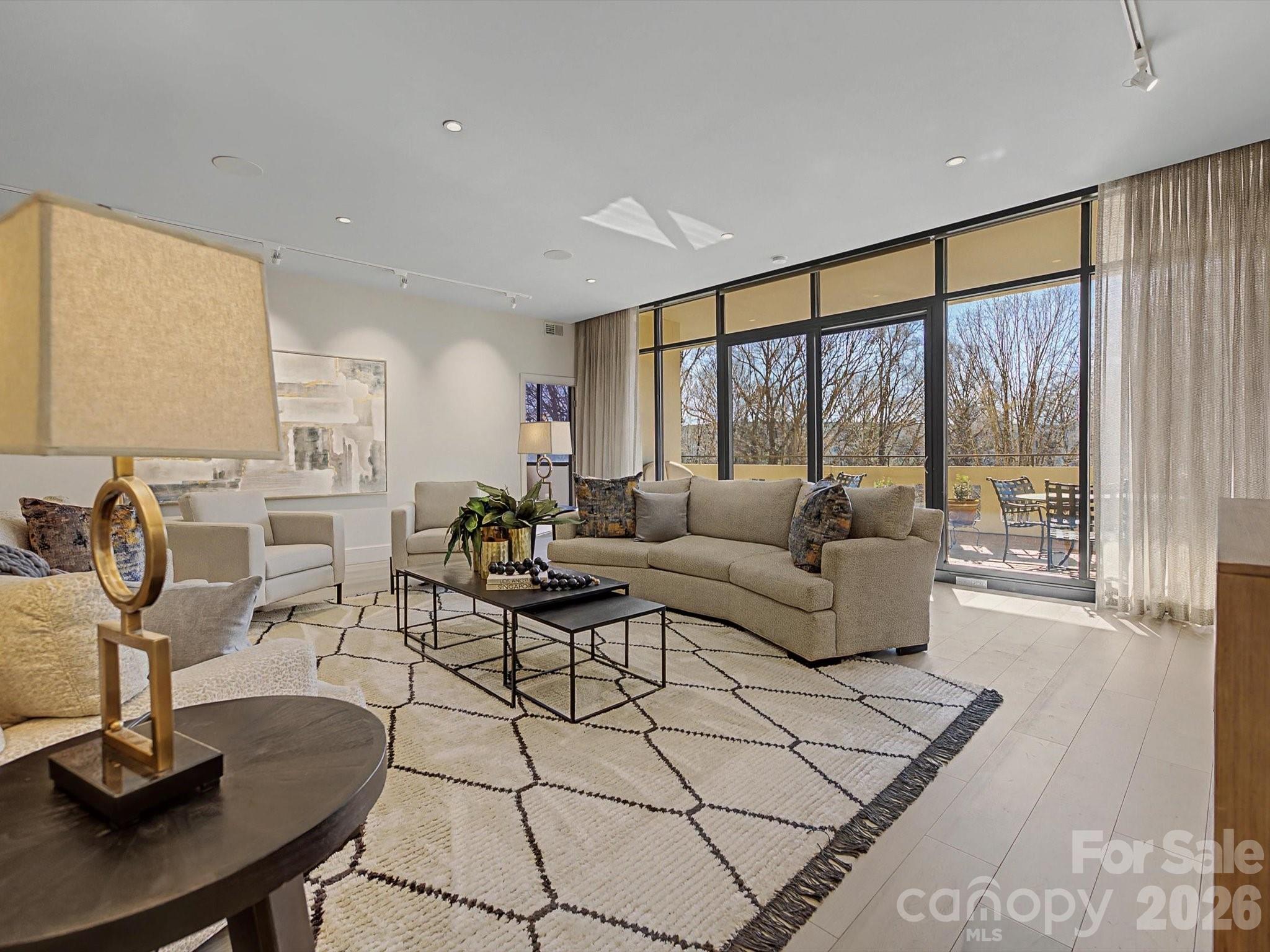 2633 Richardson Drive Unit: 5B