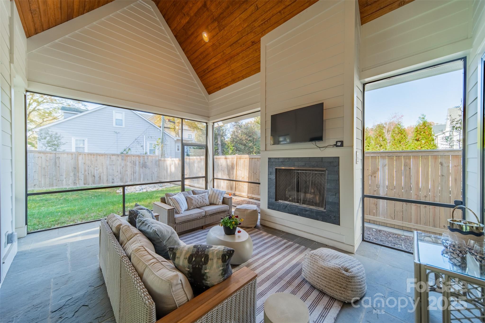 953 Poindexter Drive