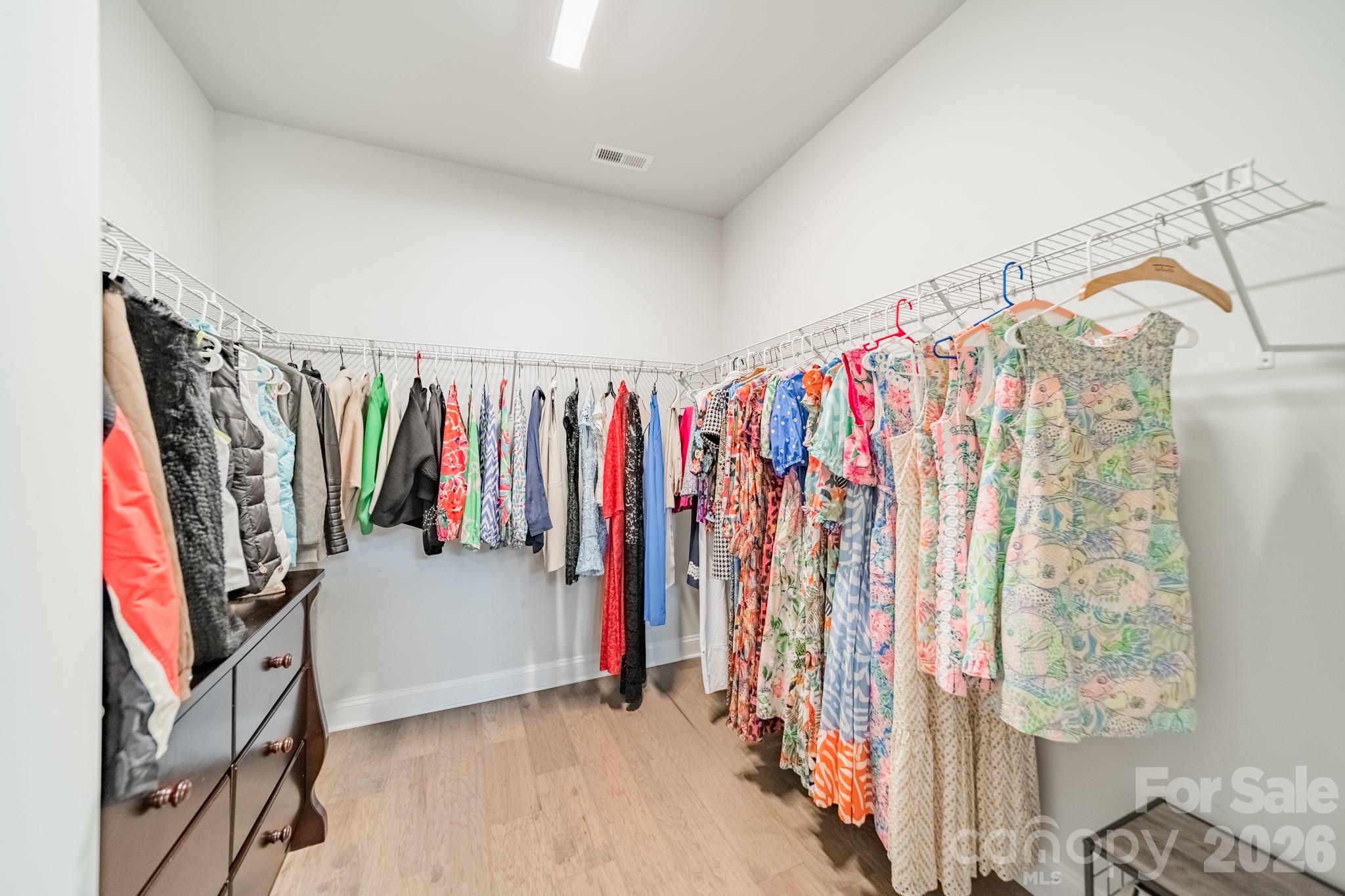 2504 Lola Avenue