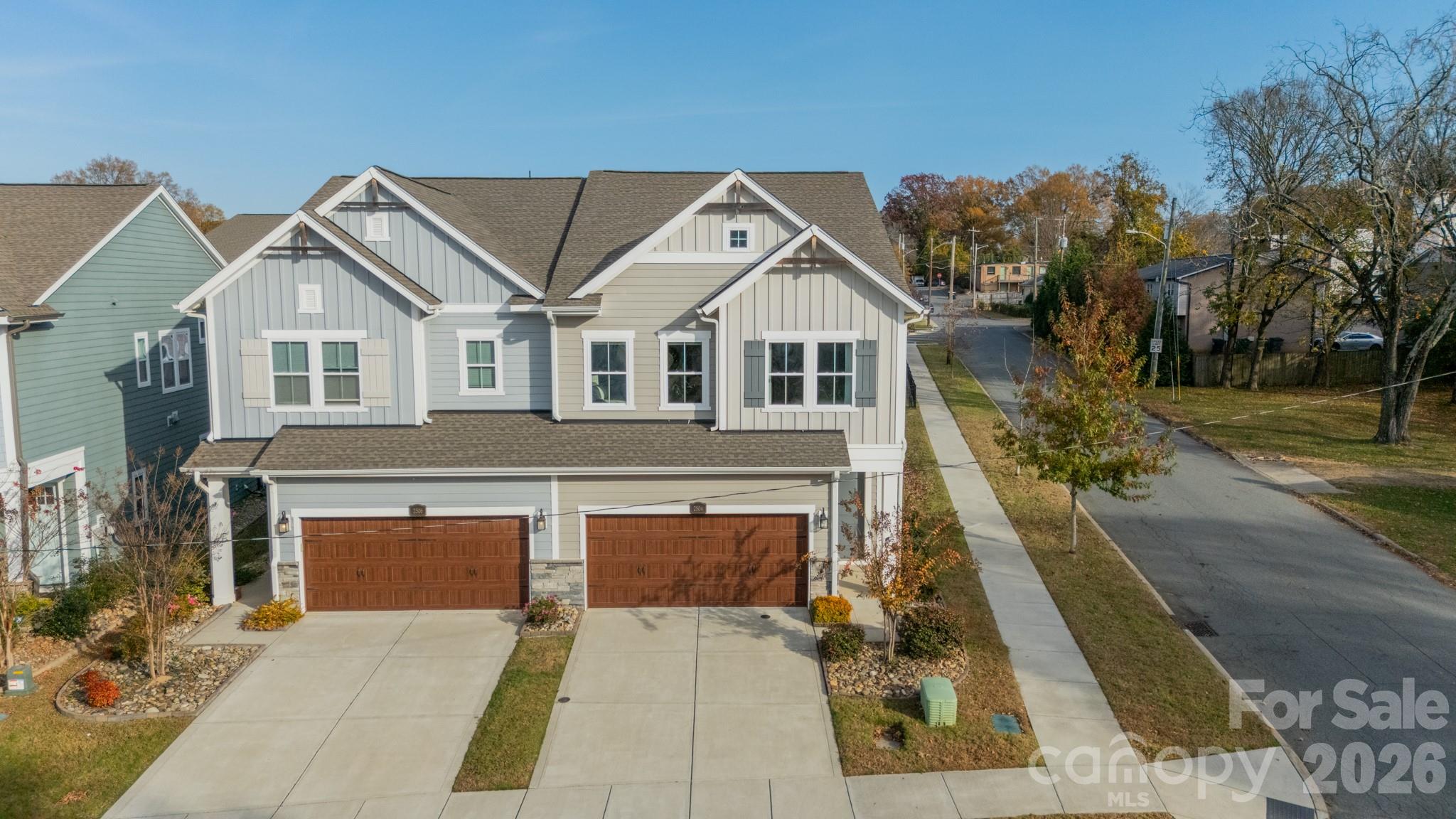 2504 Lola Avenue