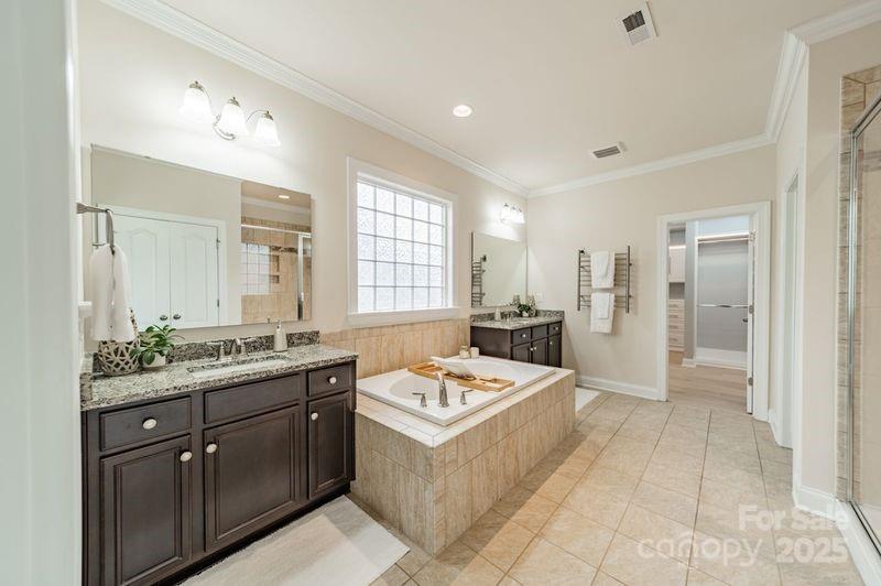 2762 Red Maple Lane