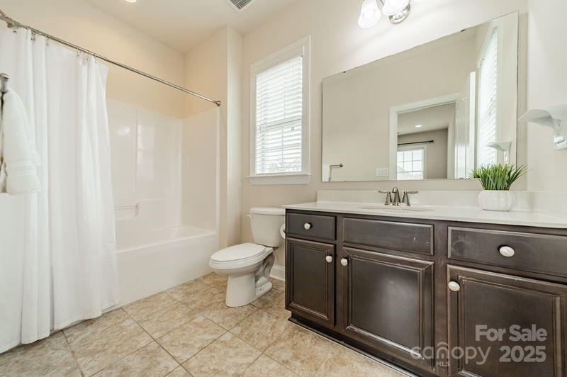 2762 Red Maple Lane