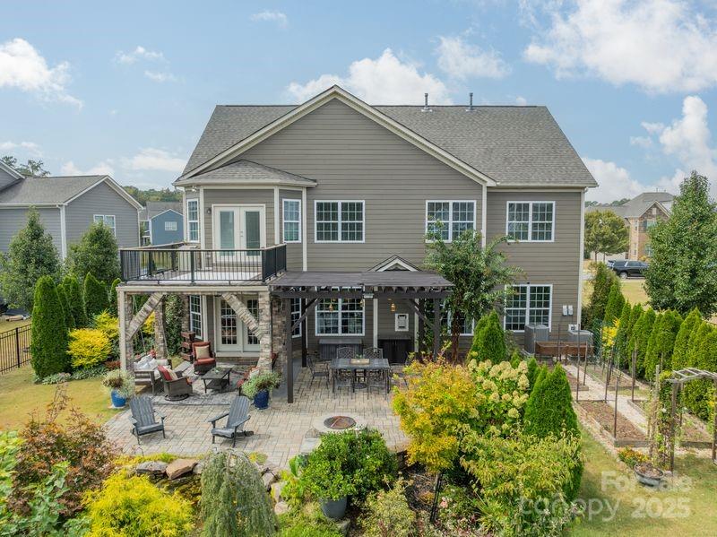 2762 Red Maple Lane