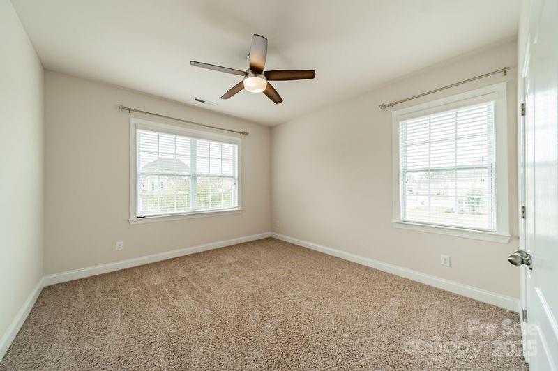2762 Red Maple Lane