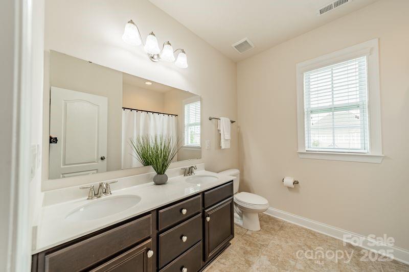 2762 Red Maple Lane