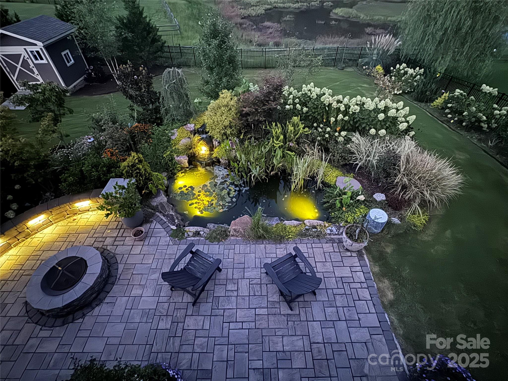 2762 Red Maple Lane