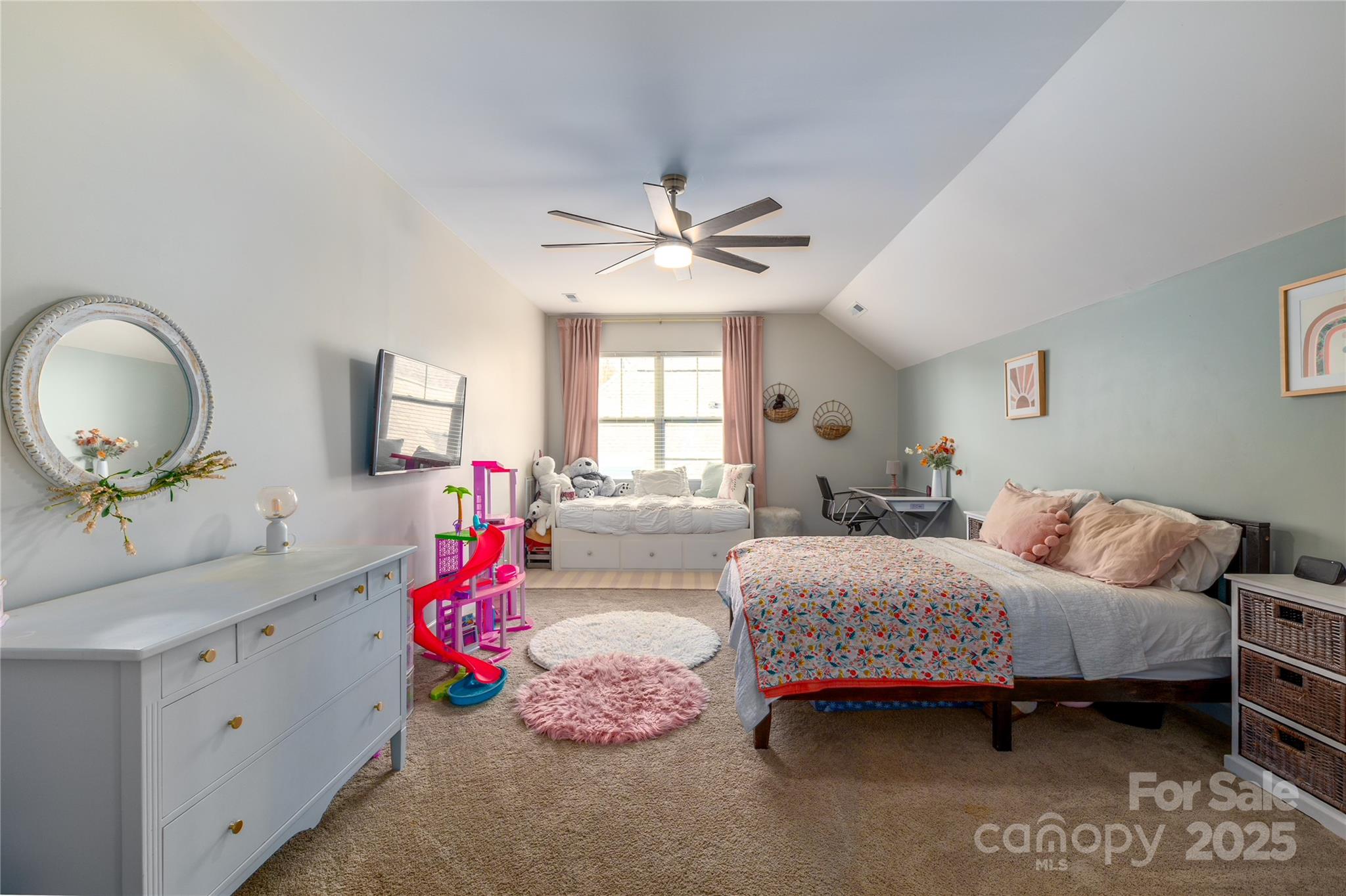 1005 Dunwoody Drive