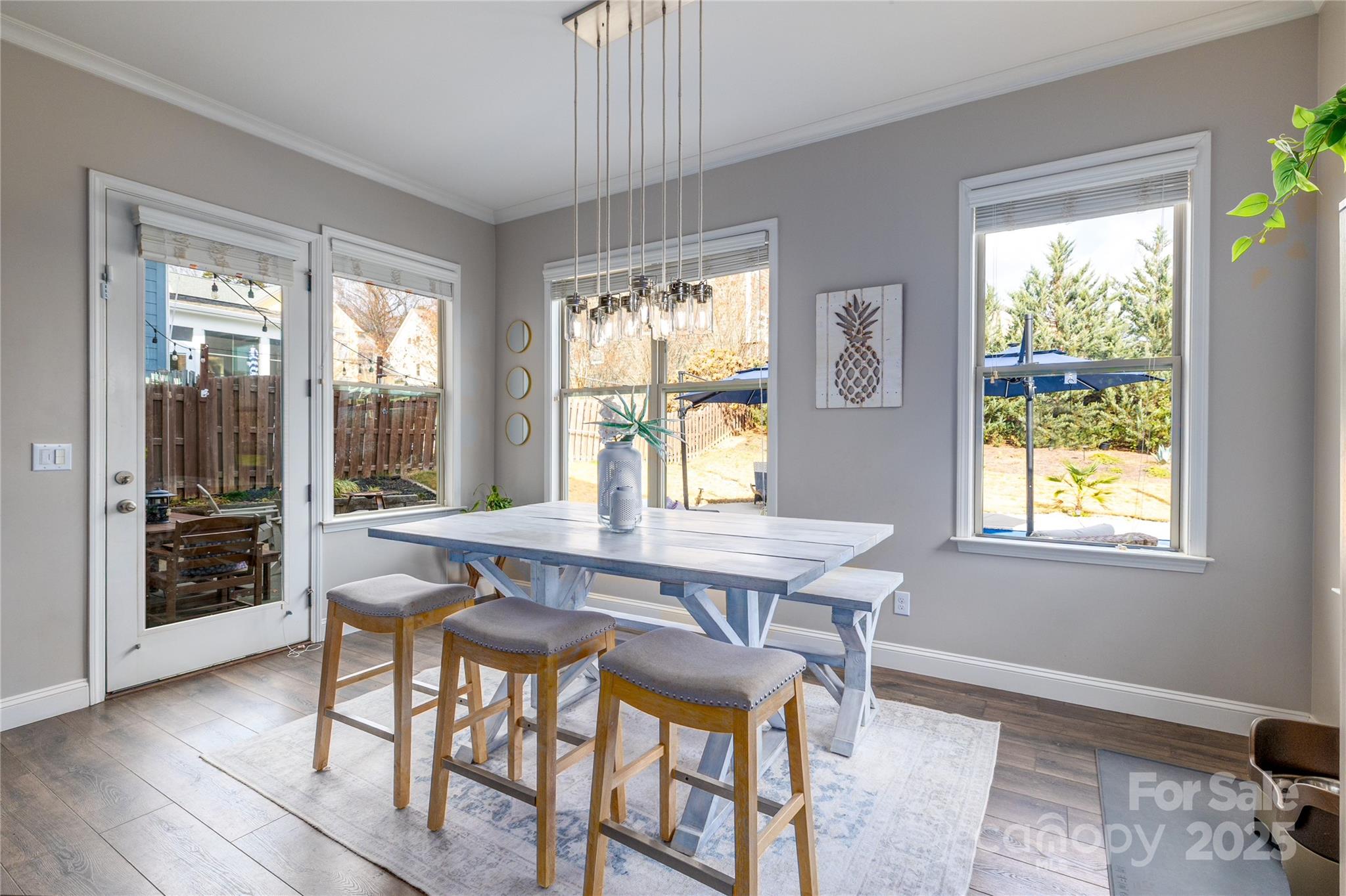 1005 Dunwoody Drive