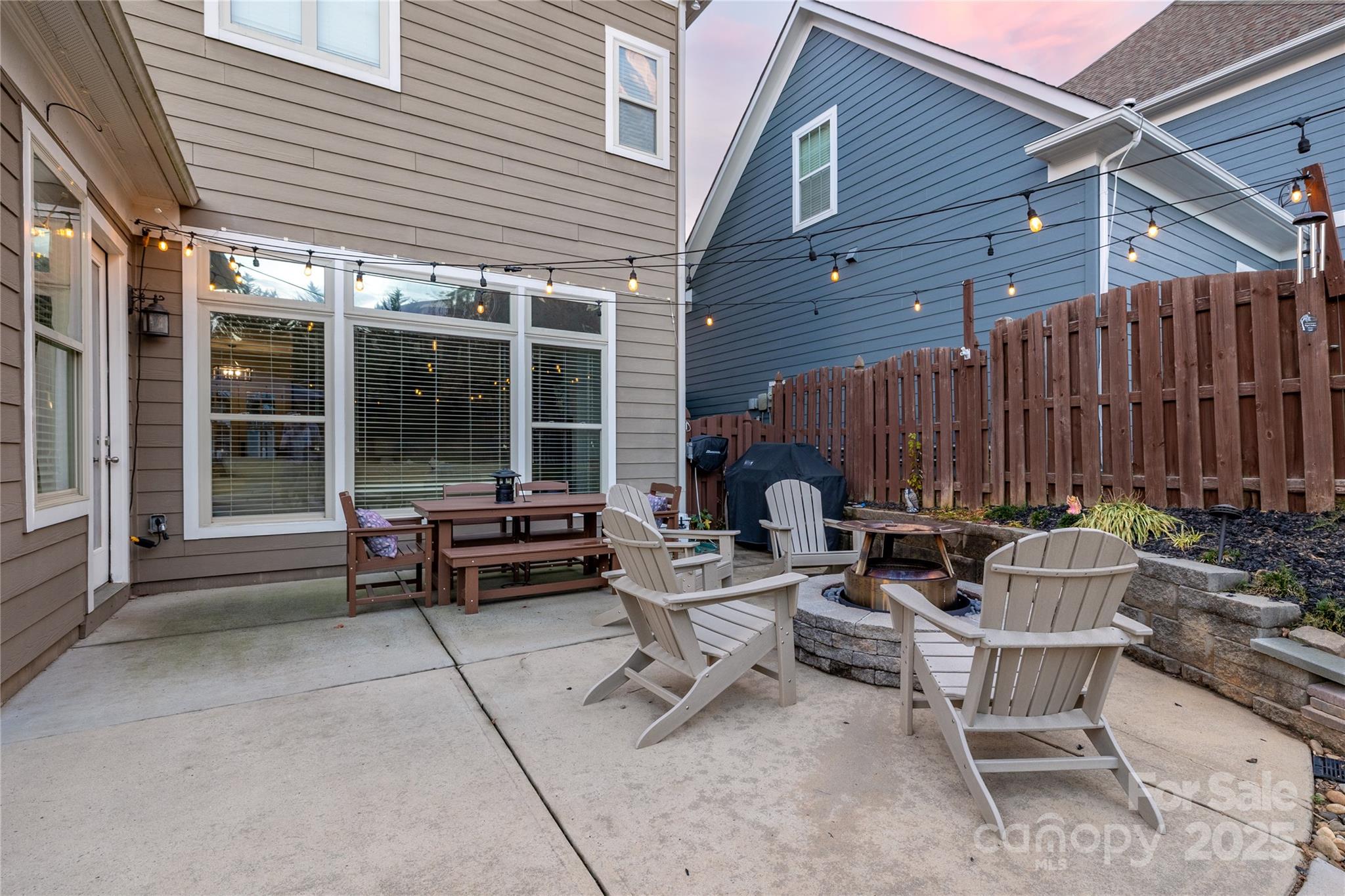1005 Dunwoody Drive