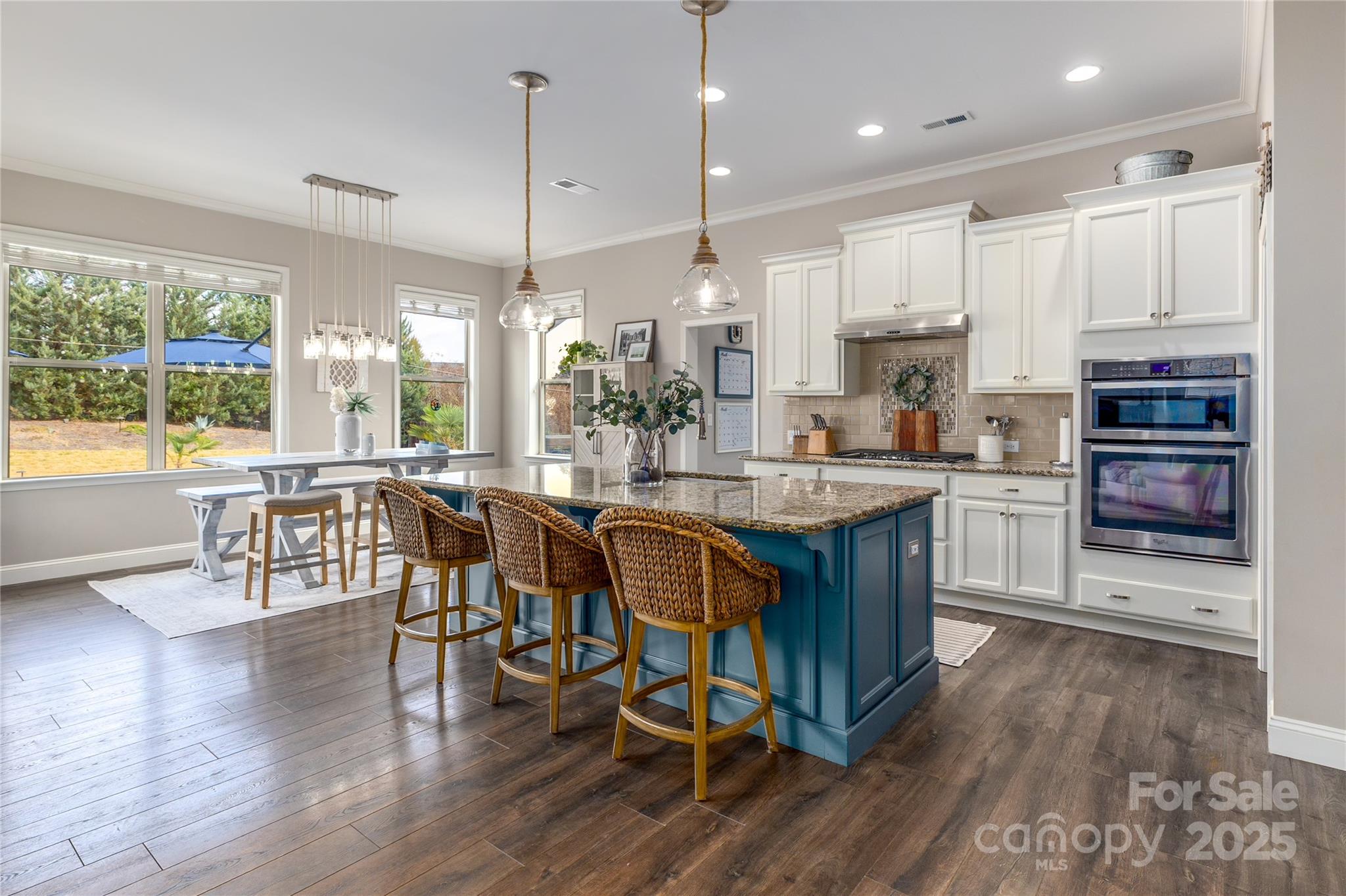 1005 Dunwoody Drive