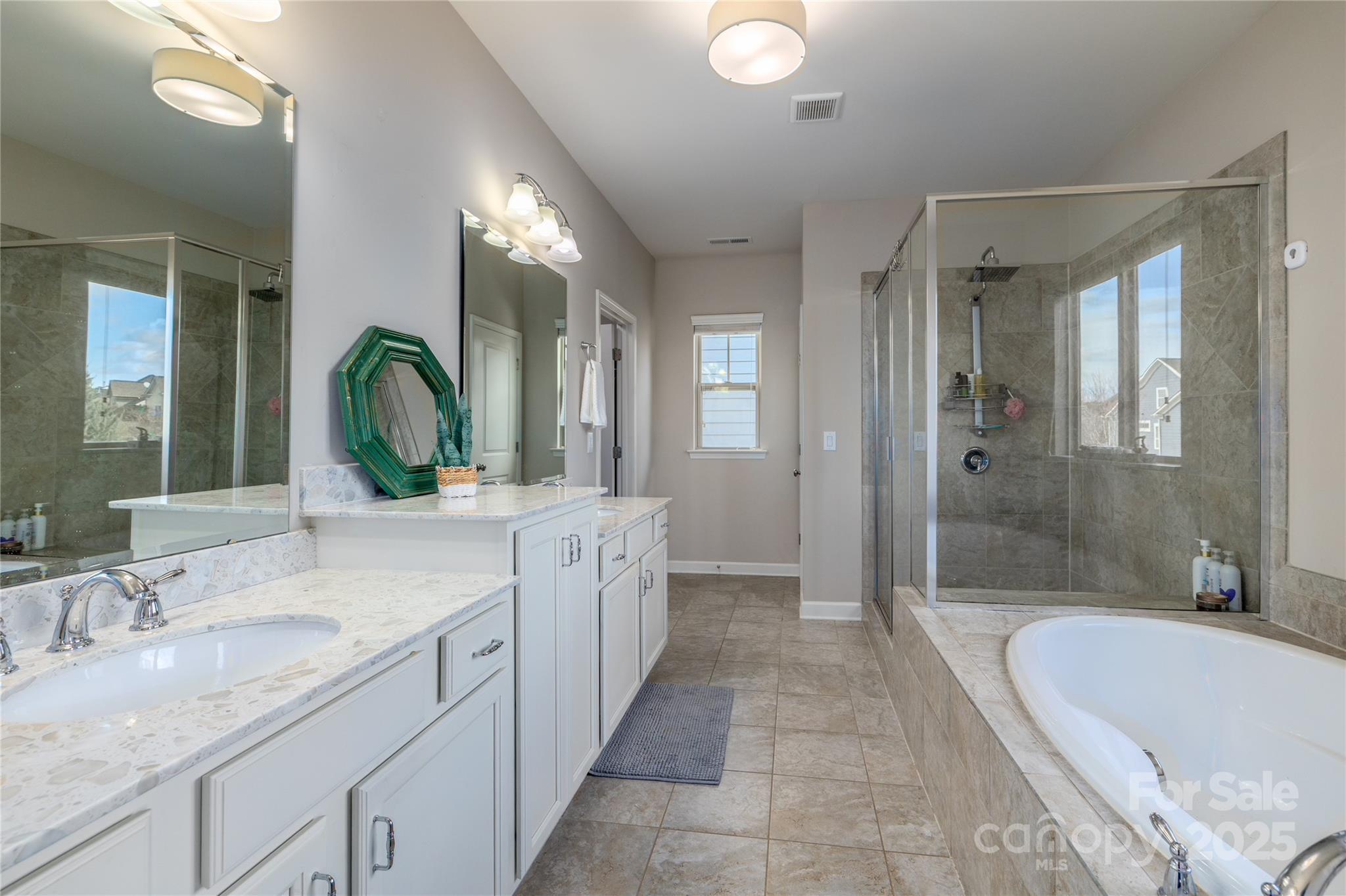 1005 Dunwoody Drive