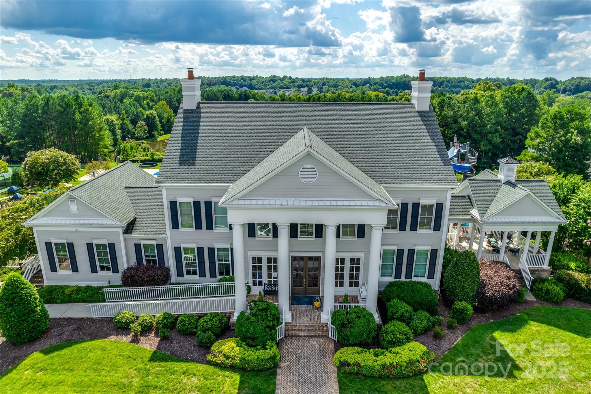 1005 Dunwoody Drive